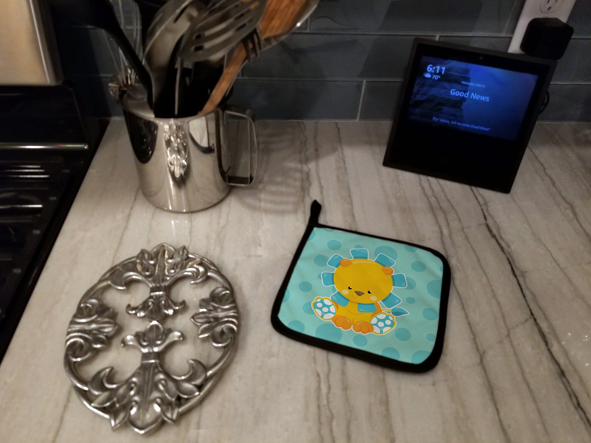 Boy Lion Pot Holder Set of 2 Heat Resistant Quilted Hot Pads 7.5 x 7.5 Inch, Insulated Kitchen Trivets for Cooking & Baking