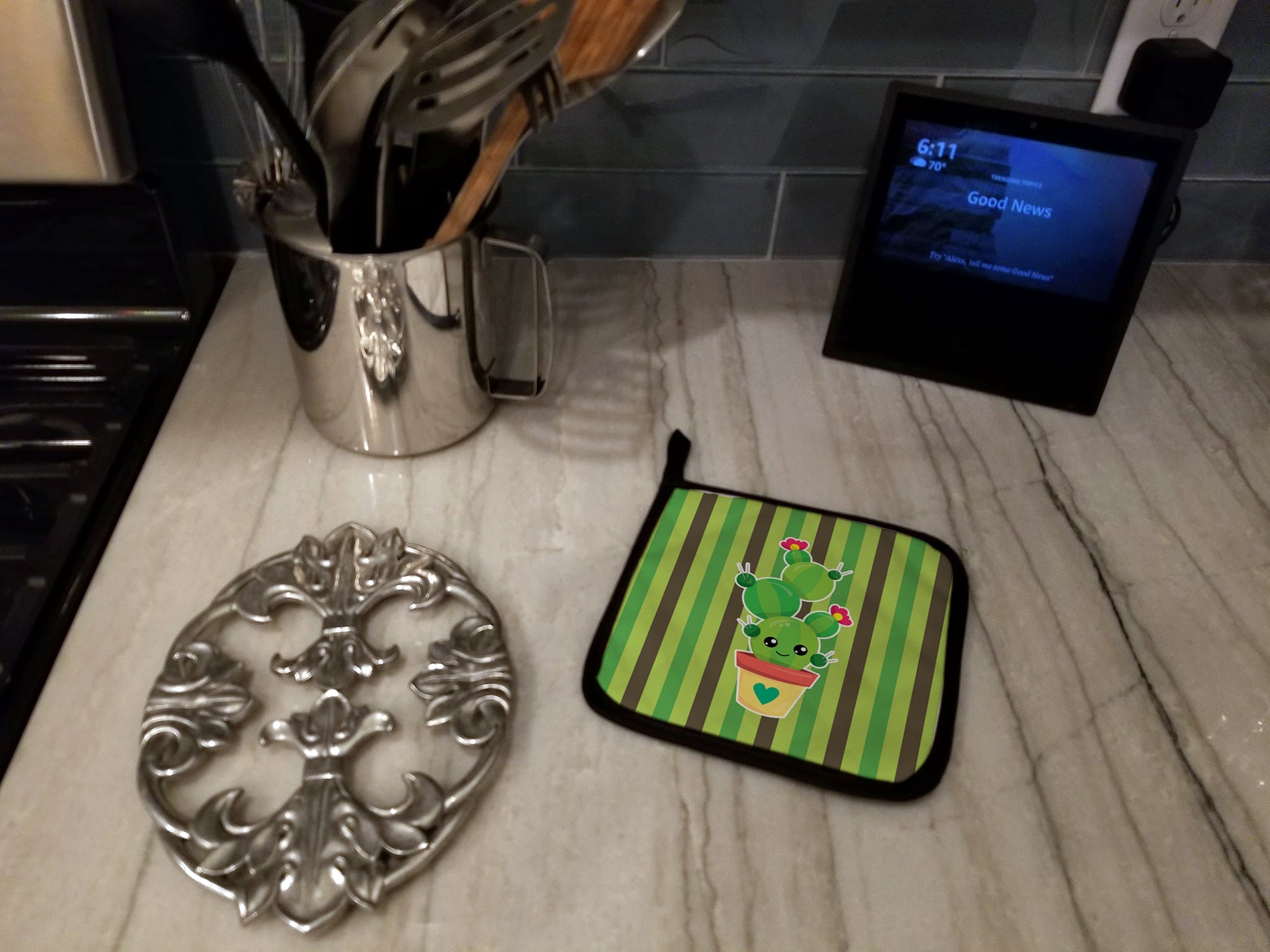 Cactus Stripe Pot Holder Set of 2 Heat Resistant Quilted Hot Pads 7.5 x 7.5 Inch, Insulated Kitchen Trivets for Cooking & Baking