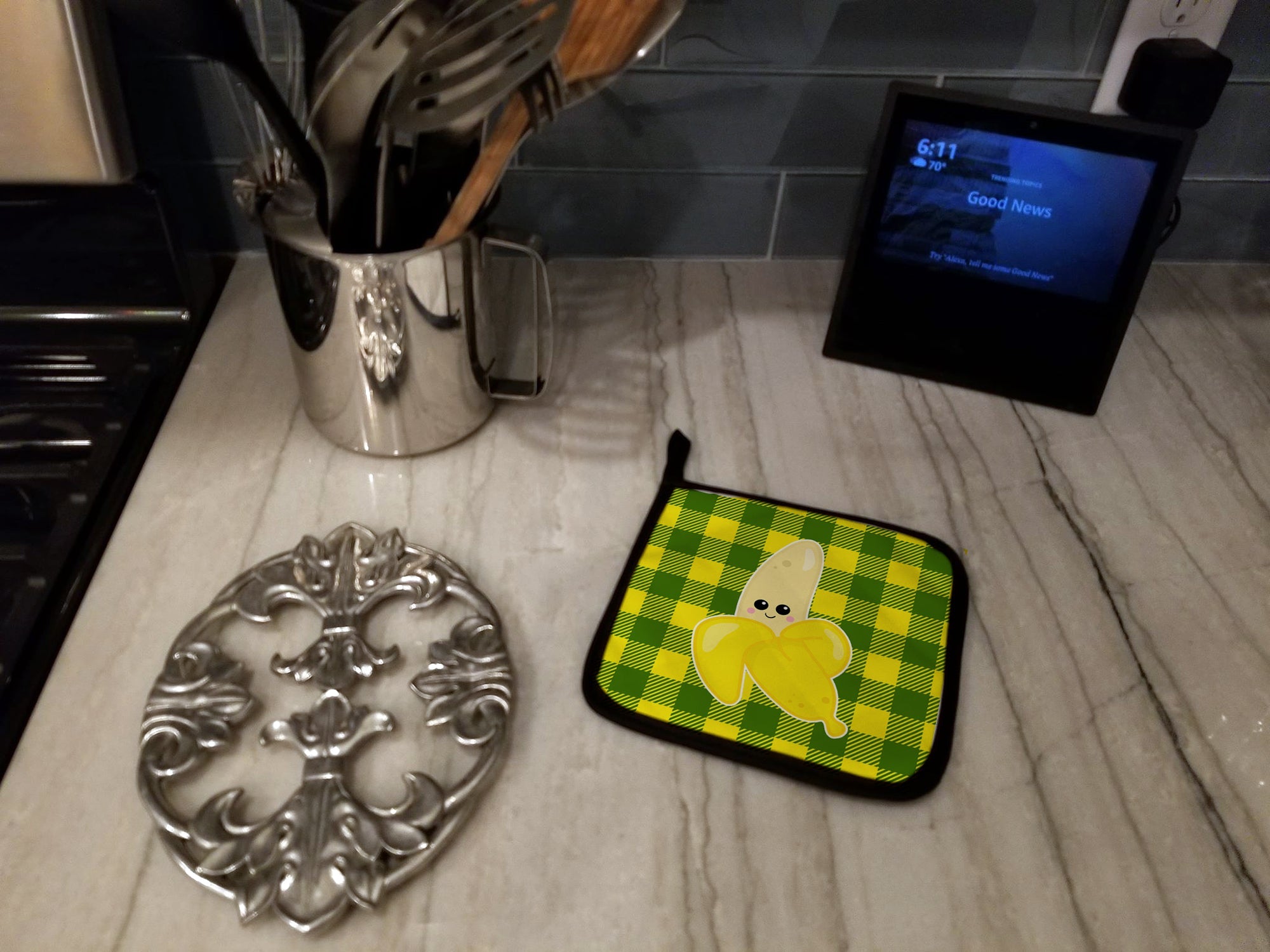 Going Bananas Pot Holder Set of 2 Heat Resistant Quilted Hot Pads 7.5 x 7.5 Inch, Insulated Kitchen Trivets for Cooking & Baking