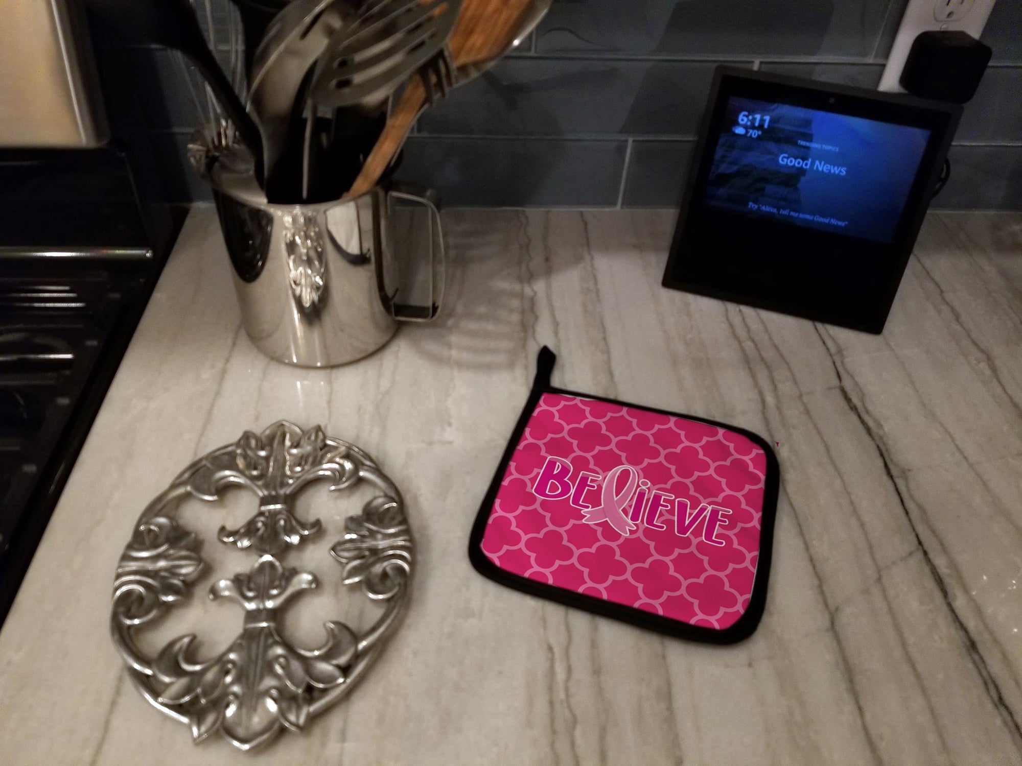 Breast Cancer Awareness Ribbon Believe Pot Holder Set of 2 Heat Resistant Quilted Hot Pads 7.5 x 7.5 Inch, Insulated Kitchen Trivets for Cooking & Baking