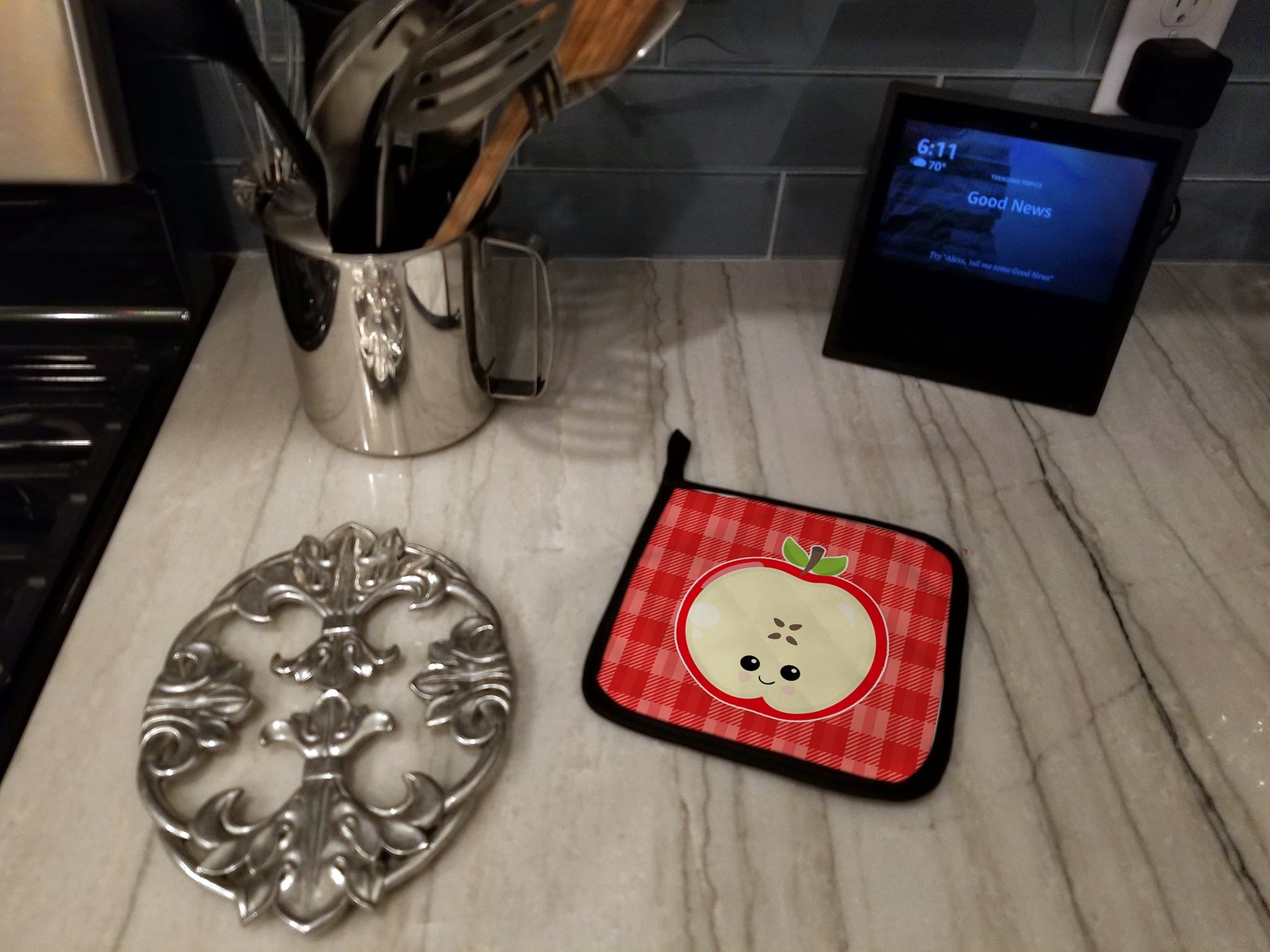 Apple Face Pot Holder Set of 2 Heat Resistant Quilted Hot Pads 7.5 x 7.5 Inch, Insulated Kitchen Trivets for Cooking & Baking