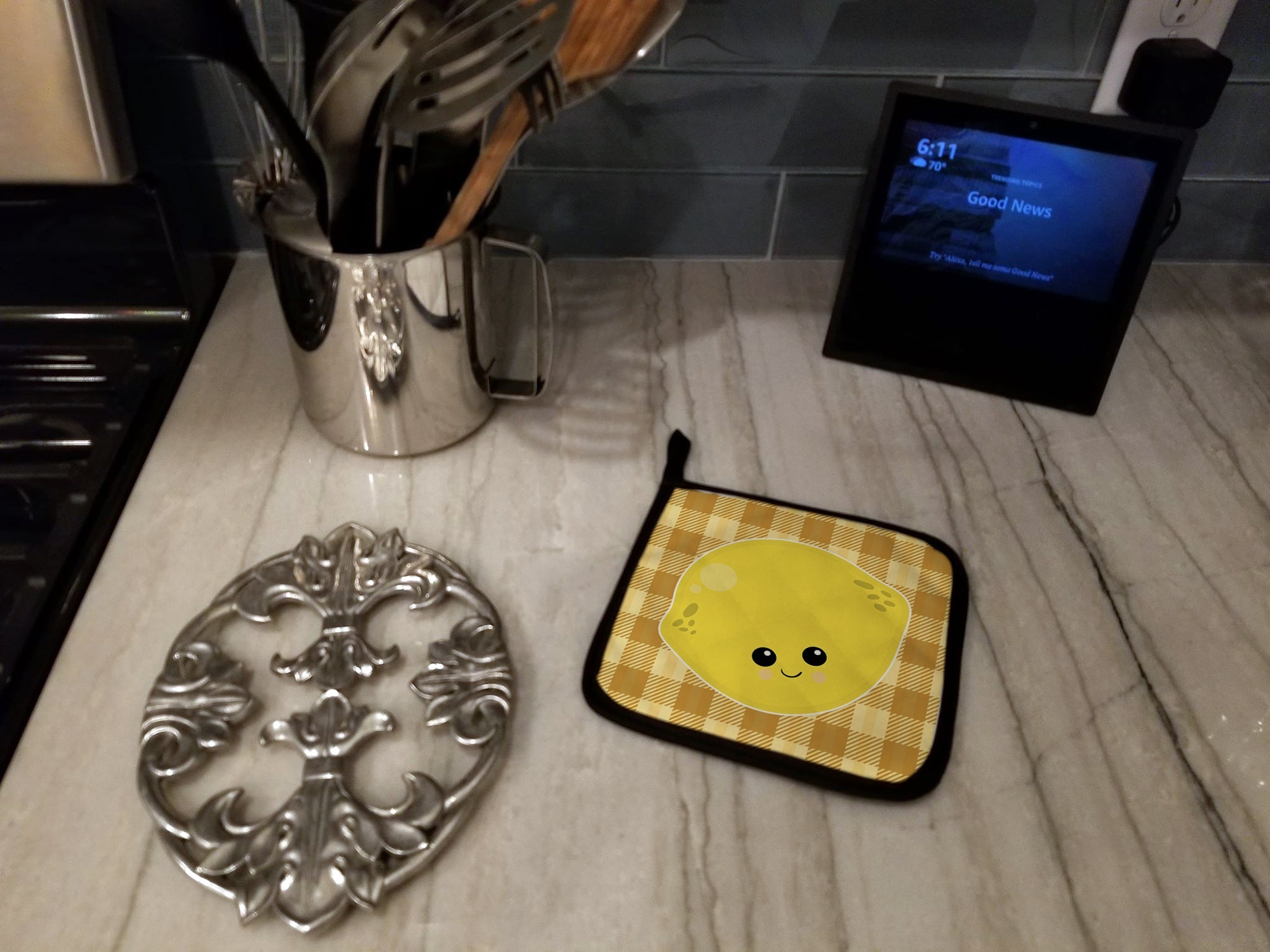 Lemon Face Pot Holder Set of 2 Heat Resistant Quilted Hot Pads 7.5 x 7.5 Inch, Insulated Kitchen Trivets for Cooking & Baking