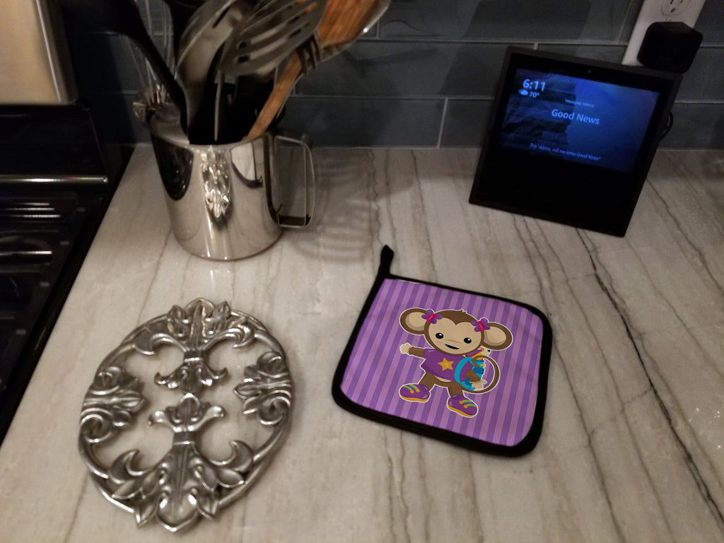 Monkey with Backpack Pot Holder Set of 2 Heat Resistant Quilted Hot Pads 7.5 x 7.5 Inch, Insulated Kitchen Trivets for Cooking & Baking