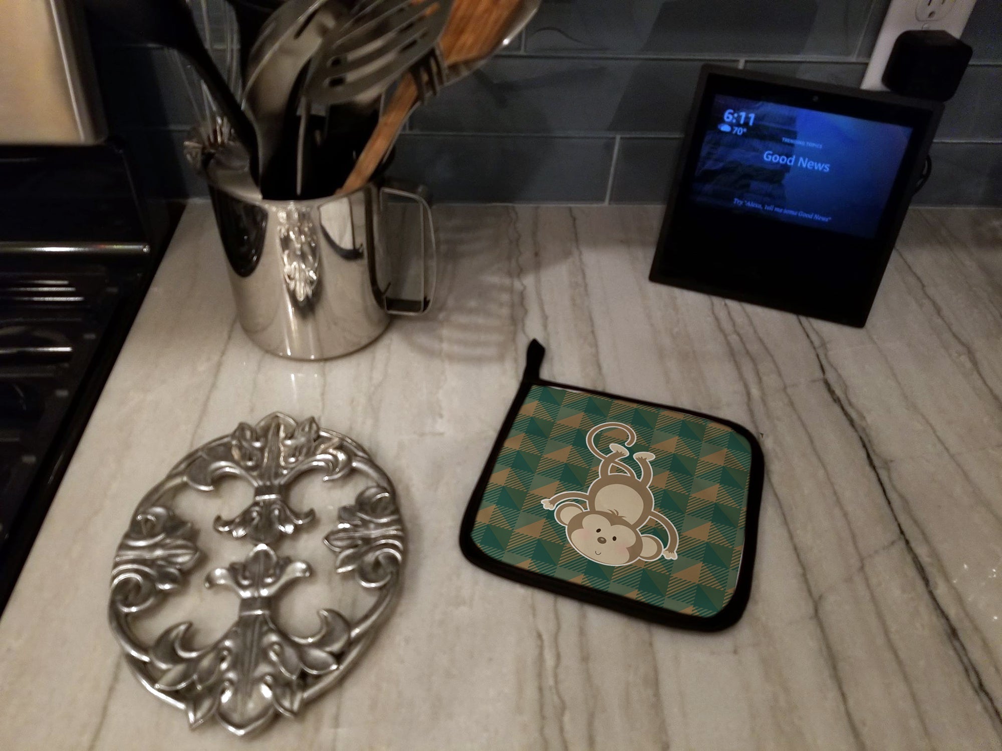 Monkey Pot Holder Set of 2 Heat Resistant Quilted Hot Pads 7.5 x 7.5 Inch, Insulated Kitchen Trivets for Cooking & Baking
