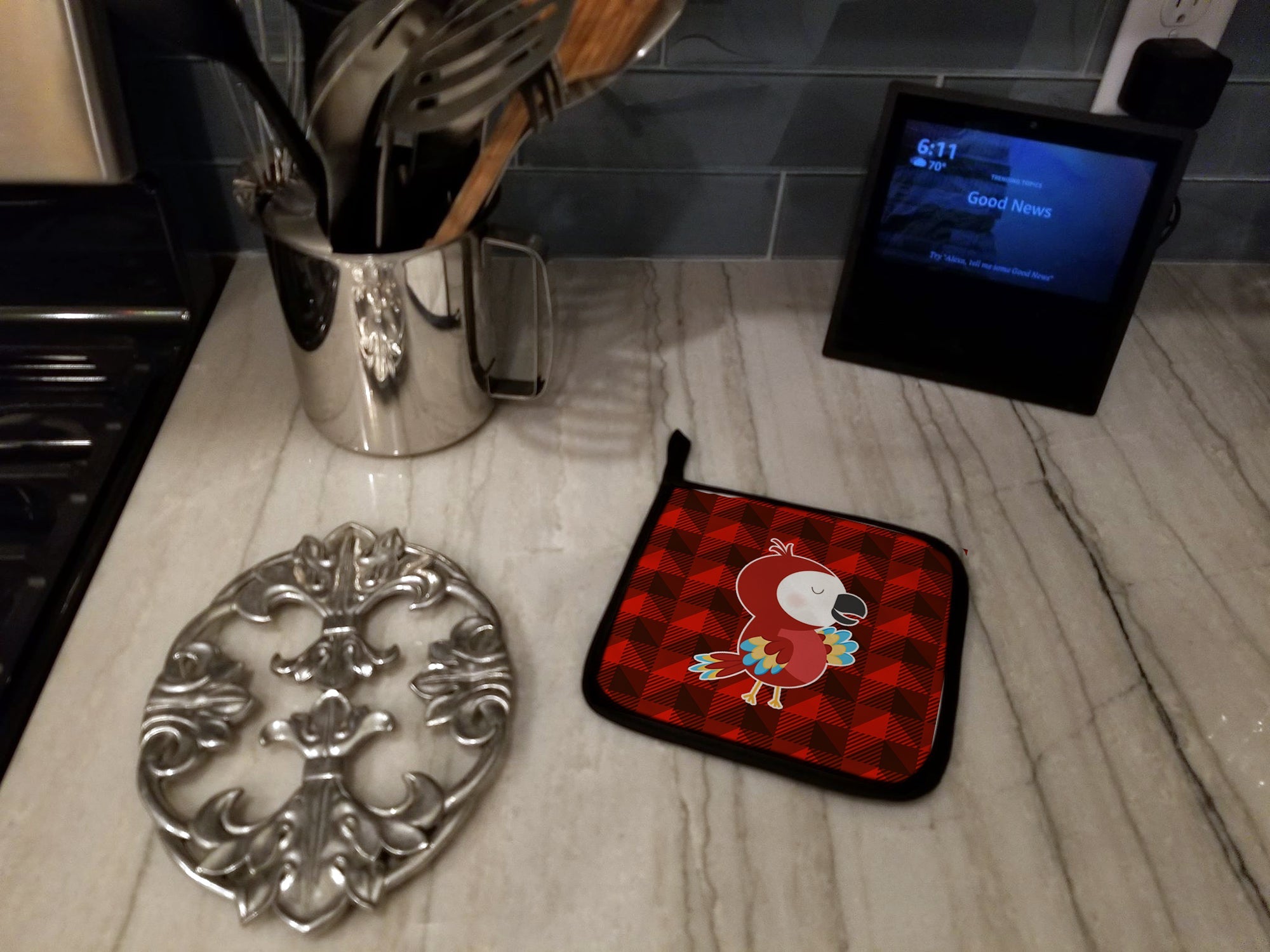 Parrot Pot Holder Set of 2 Heat Resistant Quilted Hot Pads 7.5 x 7.5 Inch, Insulated Kitchen Trivets for Cooking & Baking