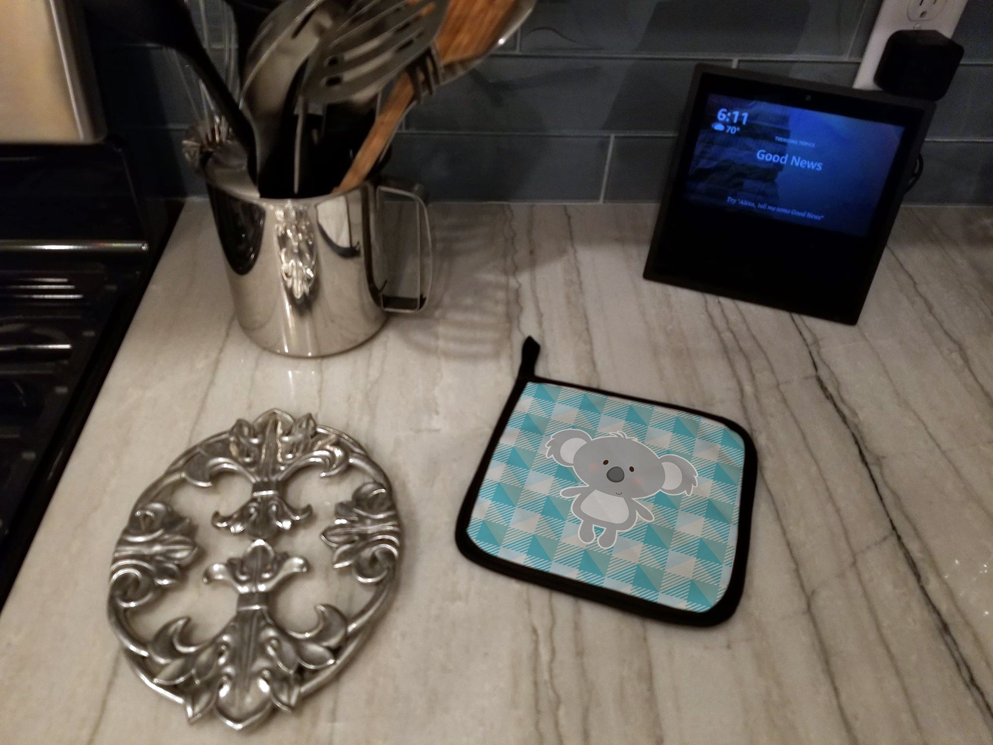 Koala Bear Pot Holder Set of 2 Heat Resistant Quilted Hot Pads 7.5 x 7.5 Inch, Insulated Kitchen Trivets for Cooking & Baking