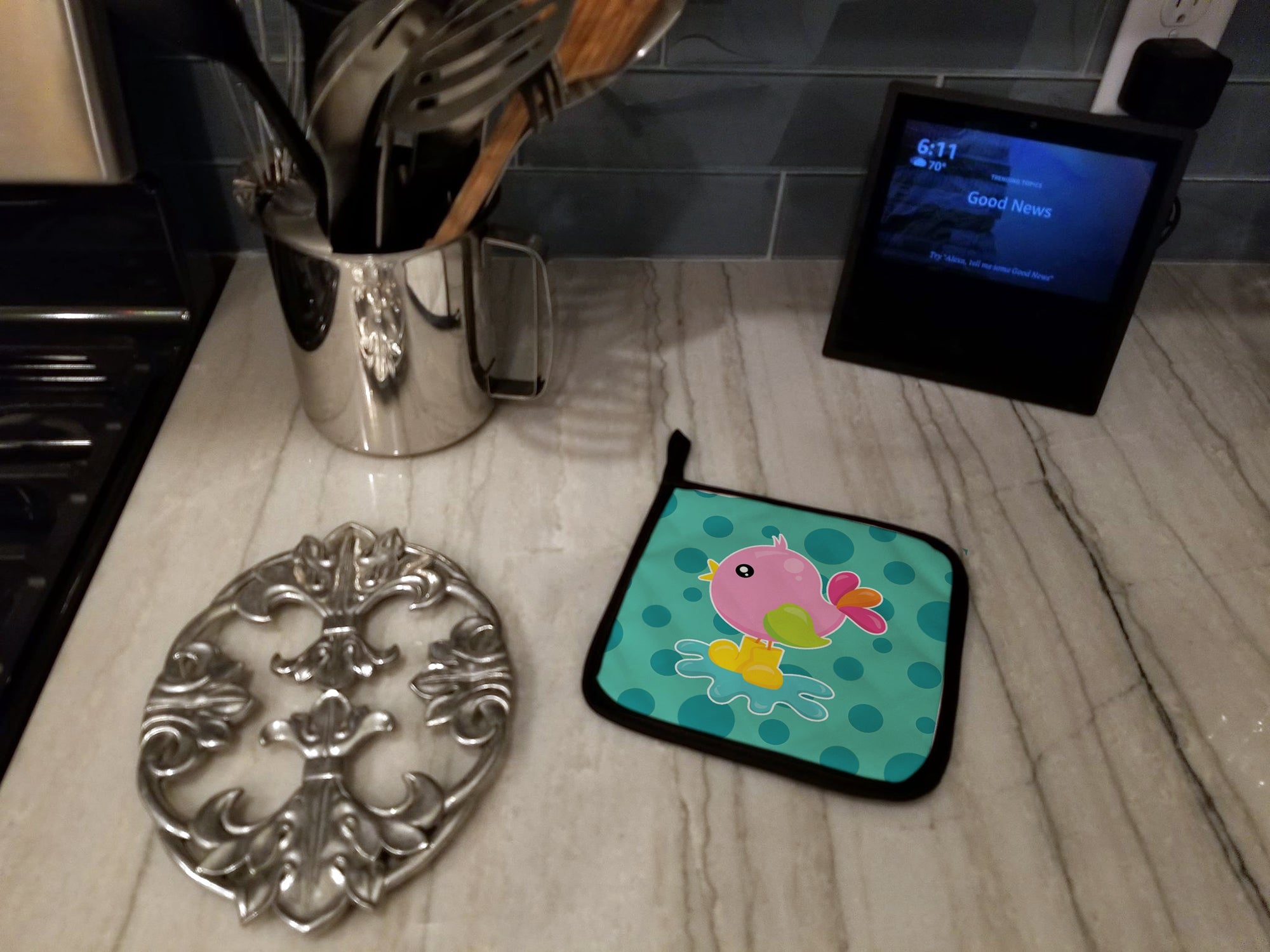 Bird in Rainboots and Puddle Pot Holder Set of 2 Heat Resistant Quilted Hot Pads 7.5 x 7.5 Inch, Insulated Kitchen Trivets for Cooking & Baking