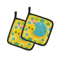 Snail on Polkadots Pot Holder Set of 2 Heat Resistant Quilted Hot Pads 7.5 x 7.5 Inch, Insulated Kitchen Trivets for Cooking & Baking