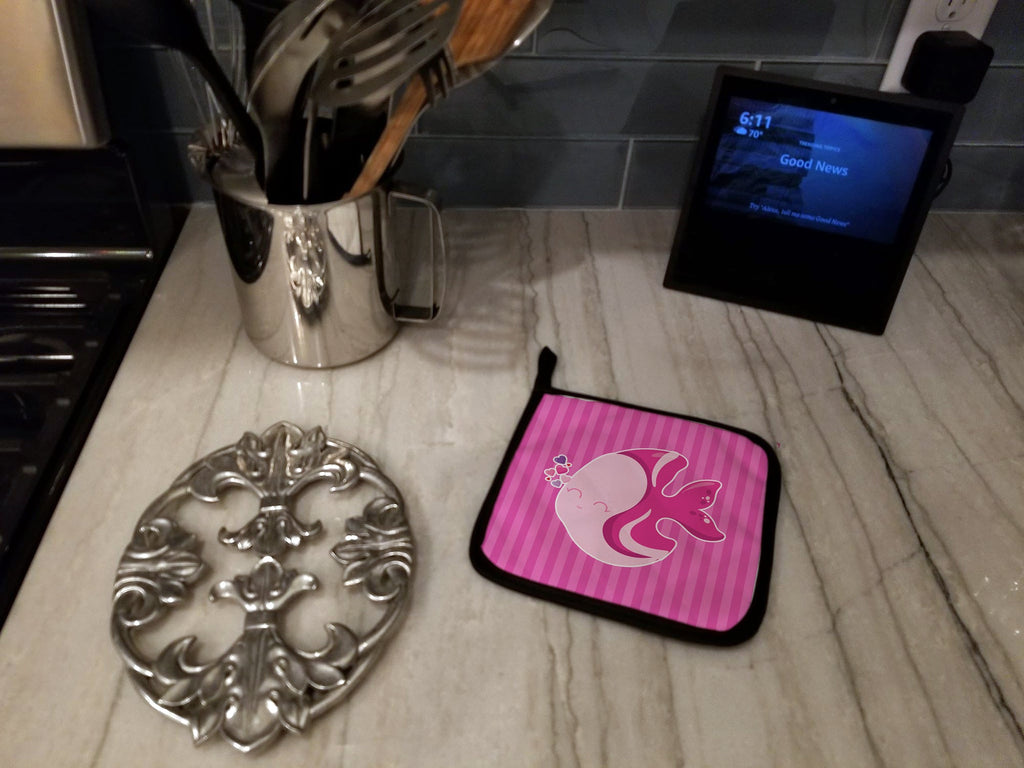 Pink Fish Pot Holder Set of 2 Heat Resistant Quilted Hot Pads 7.5 x 7.5 Inch, Insulated Kitchen Trivets for Cooking & Baking