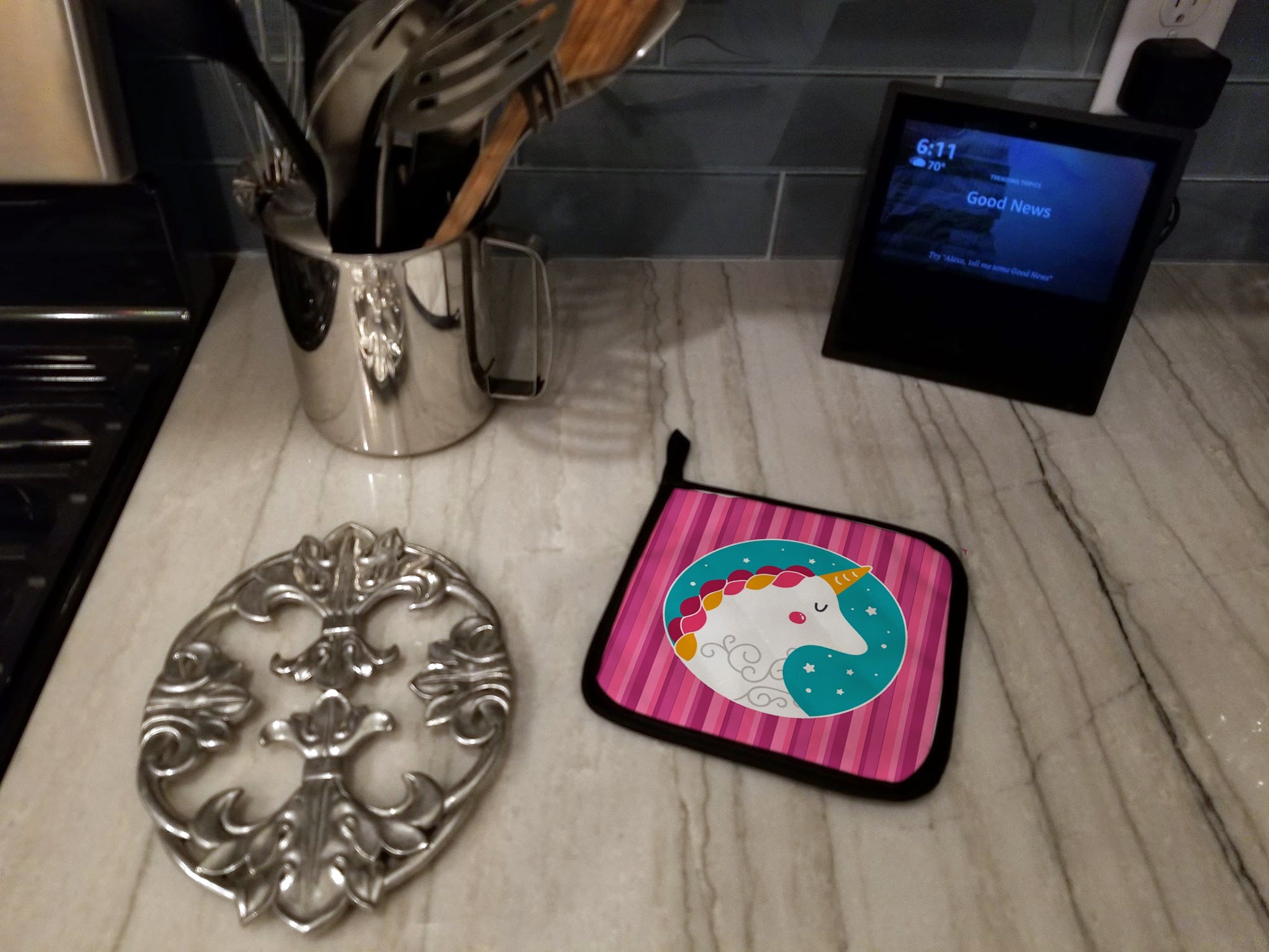 Unicorn Pink Stripes Pot Holder Set of 2 Heat Resistant Quilted Hot Pads 7.5 x 7.5 Inch, Insulated Kitchen Trivets for Cooking & Baking