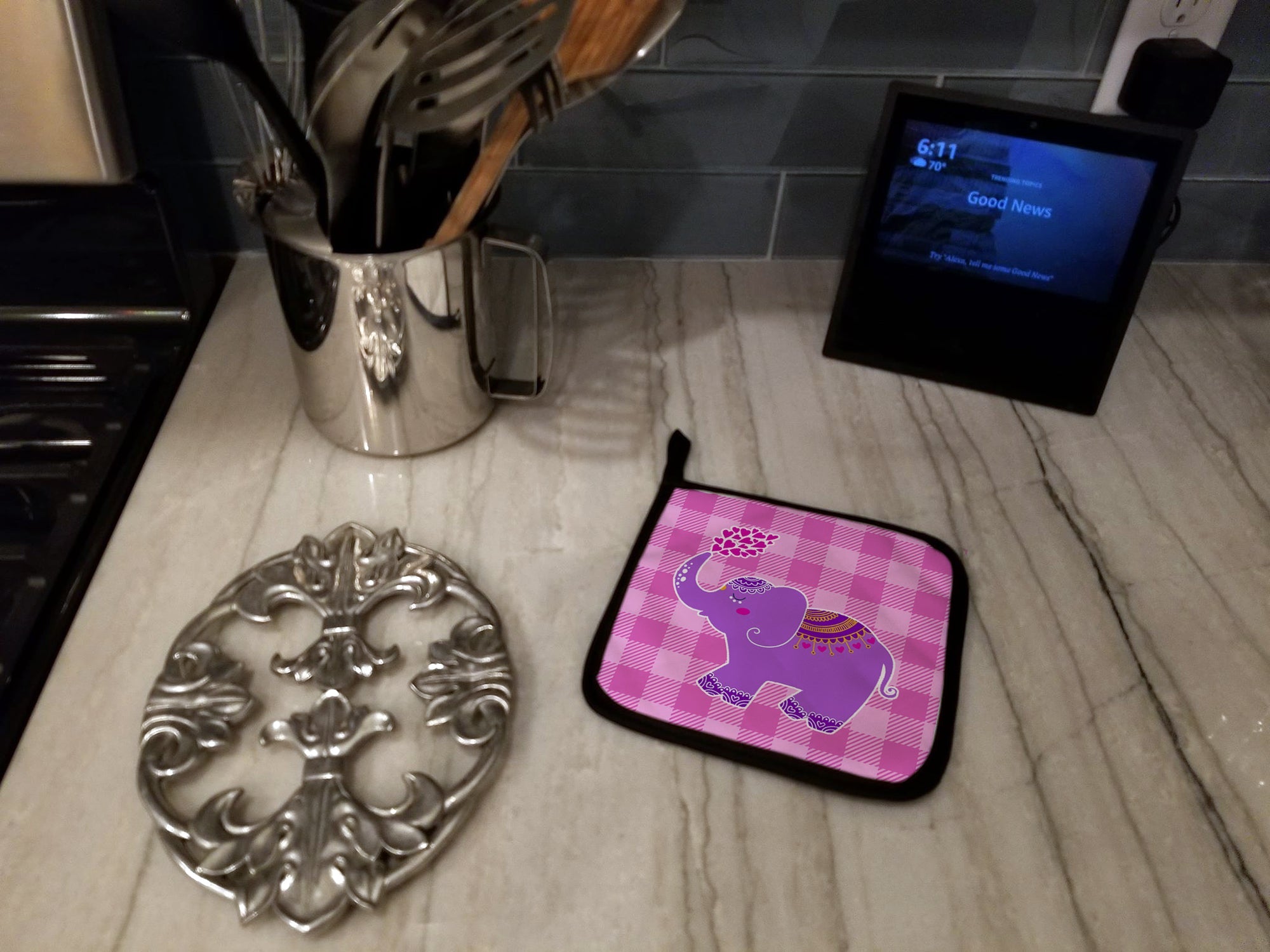 Purple Elephant Pot Holder Set of 2 Heat Resistant Quilted Hot Pads 7.5 x 7.5 Inch, Insulated Kitchen Trivets for Cooking & Baking