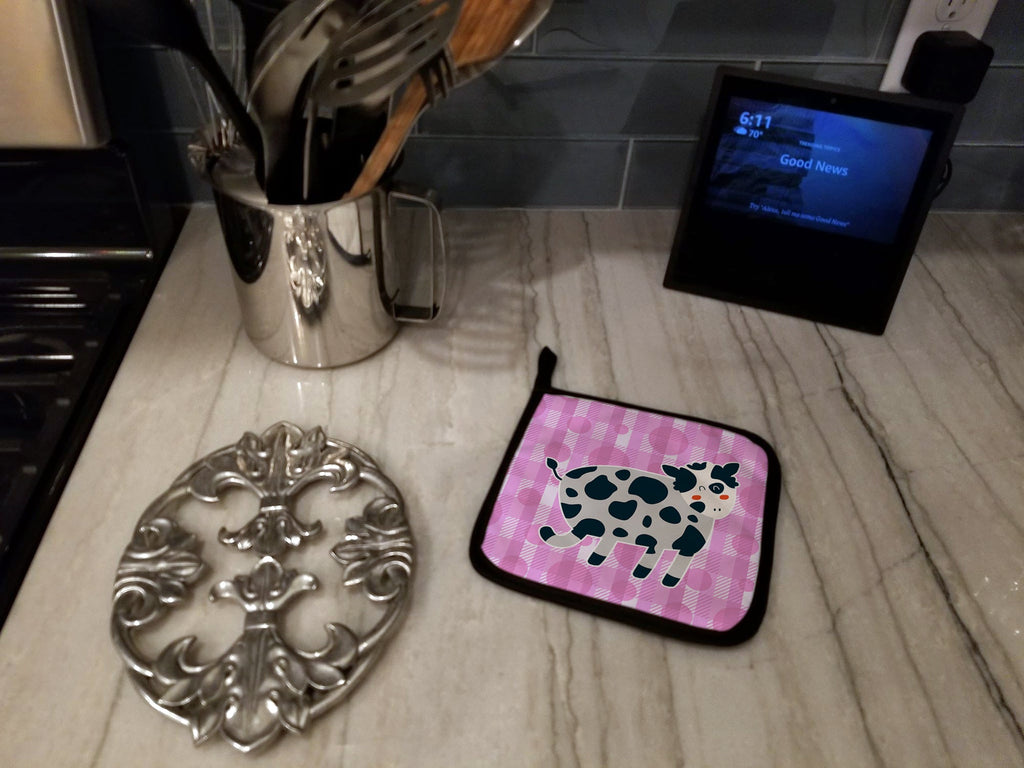 Cow on Pink Polkadots Pot Holder Set of 2 Heat Resistant Quilted Hot Pads 7.5 x 7.5 Inch, Insulated Kitchen Trivets for Cooking & Baking