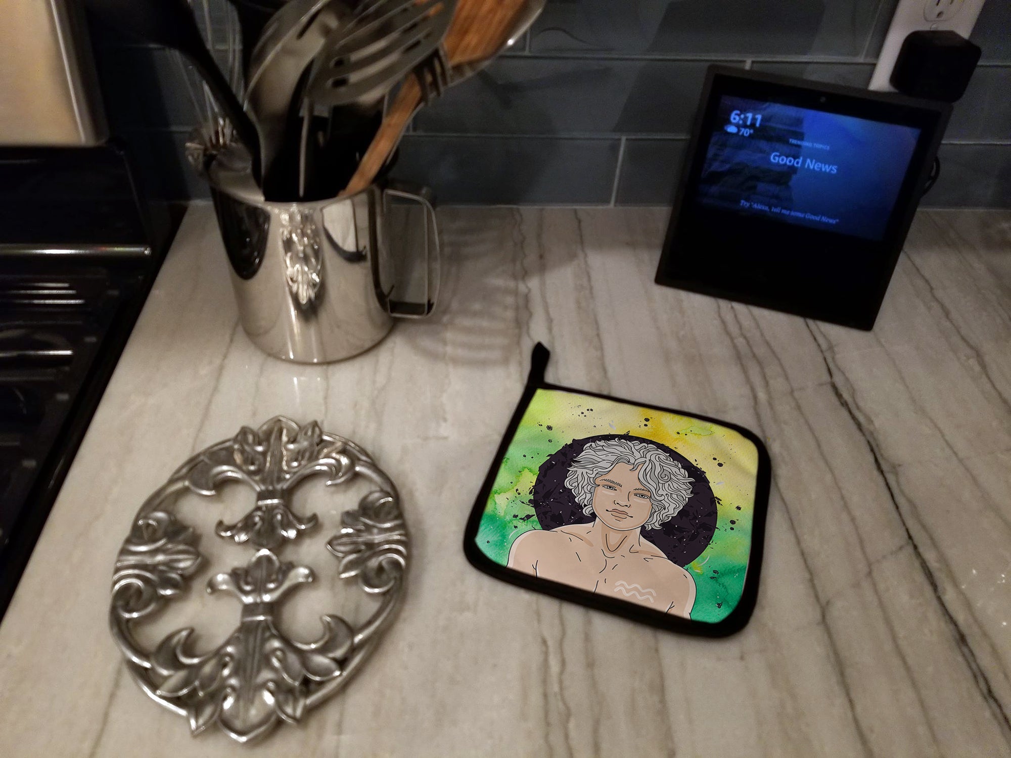 Aquarius Zodiac Sign Pot Holder Set of 2 Heat Resistant Quilted Hot Pads 7.5 x 7.5 Inch, Insulated Kitchen Trivets for Cooking & Baking