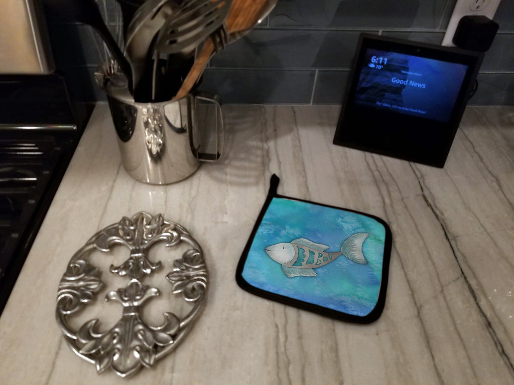 Blue Fish Watercolor Pot Holder Set of 2 Heat Resistant Quilted Hot Pads 7.5 x 7.5 Inch, Insulated Kitchen Trivets for Cooking & Baking