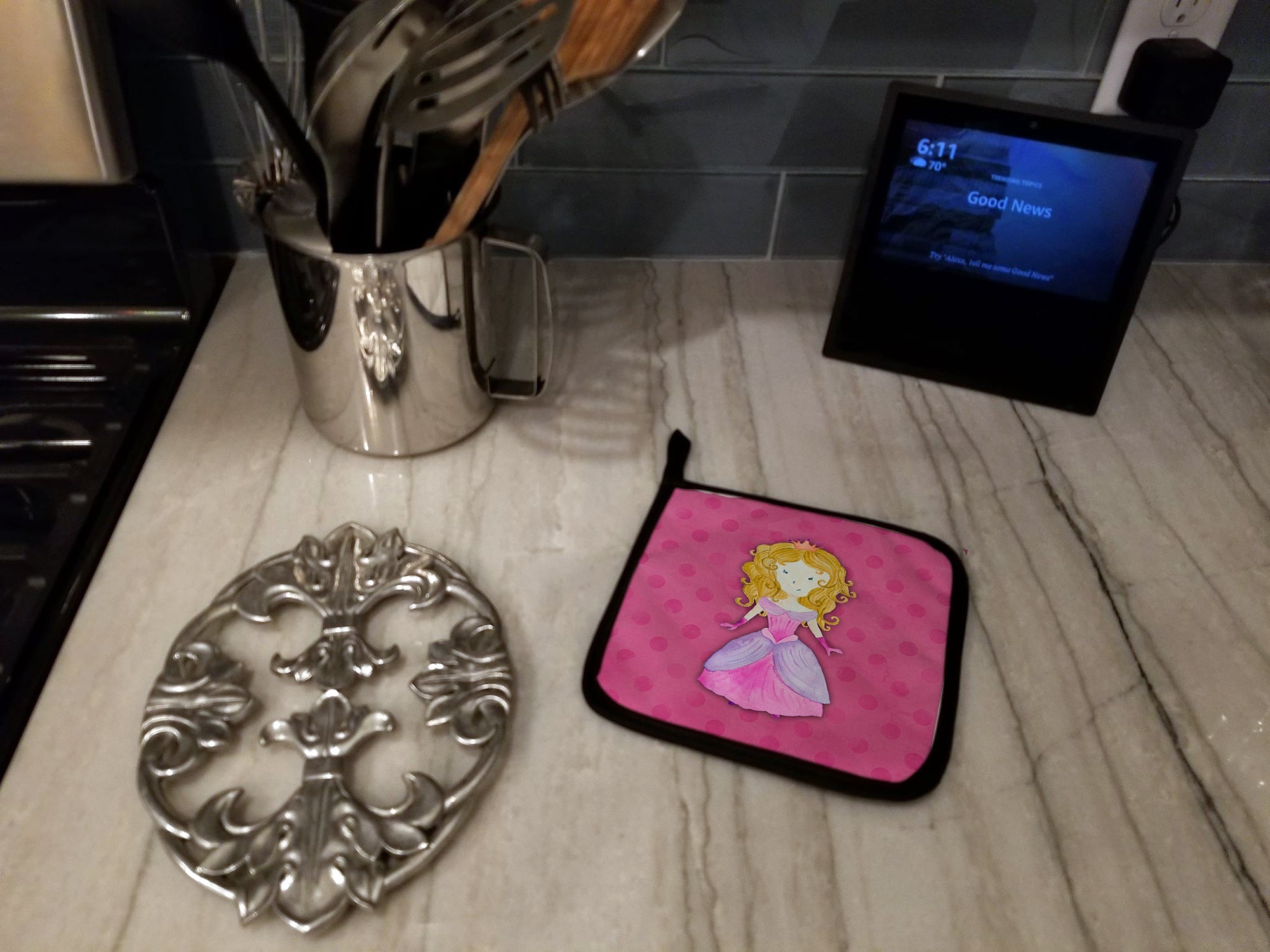 Princess Watercolor Pot Holder Set of 2 Heat Resistant Quilted Hot Pads 7.5 x 7.5 Inch, Insulated Kitchen Trivets for Cooking & Baking