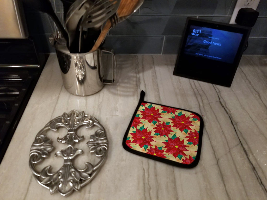 Poinsetta Christmas Pot Holder Set of 2 Heat Resistant Quilted Hot Pads 7.5 x 7.5 Inch, Insulated Kitchen Trivets for Cooking & Baking