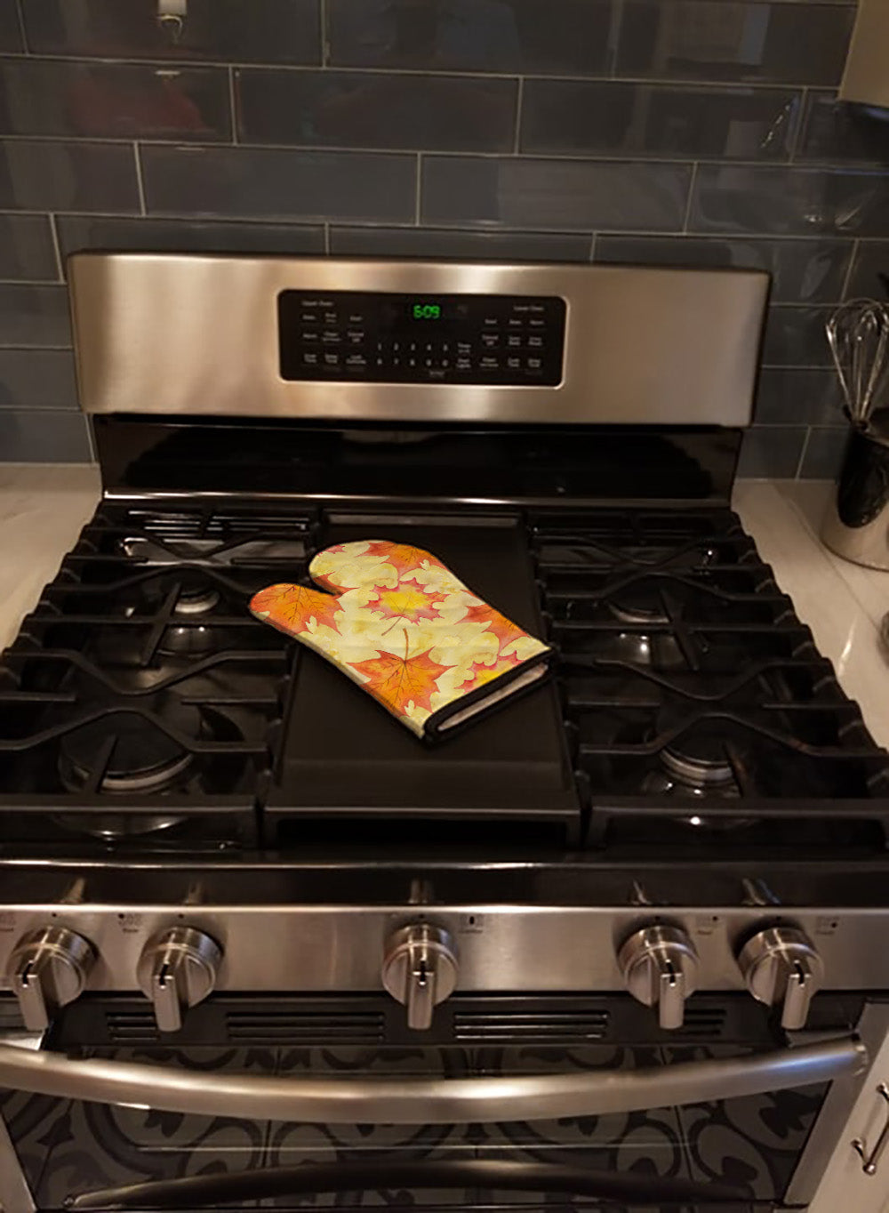 Fall Leaves Scattered Oven Mitt Heat Resistant Thick Oven Mitt for Hot Pans and Oven, Kitchen Mitt Protect Hands, Cooking Baking Glove