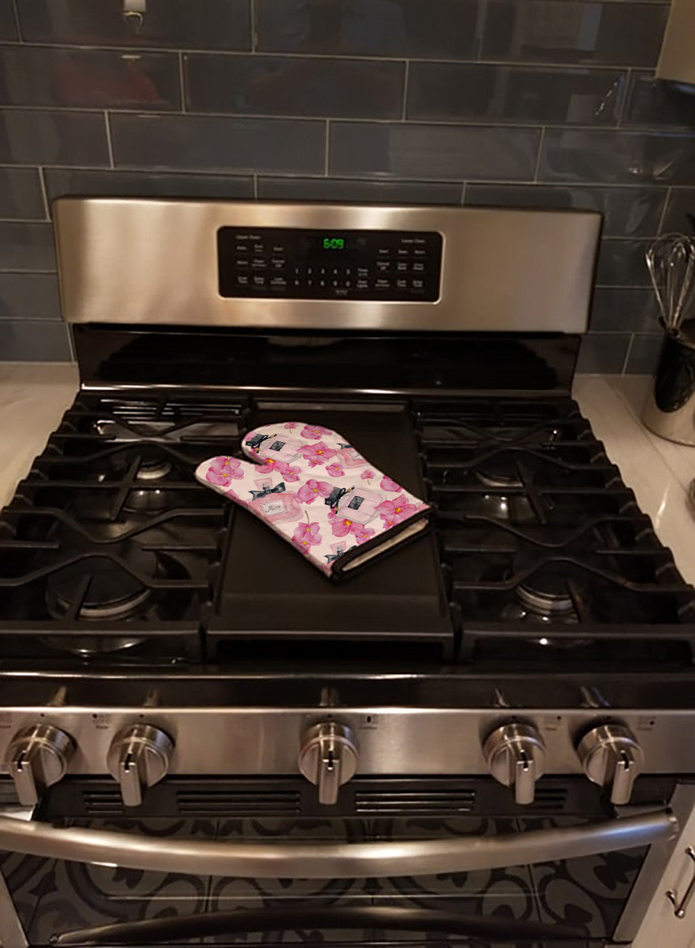 Watercolor Pink Flowers and Perfume Oven Mitt Heat Resistant Thick Oven Mitt for Hot Pans and Oven, Kitchen Mitt Protect Hands, Cooking Baking Glove