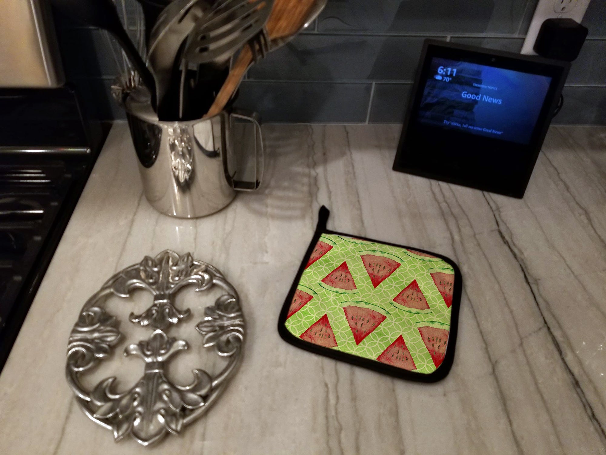 Watercolor Watermelon Pot Holder Set of 2 Heat Resistant Quilted Hot Pads 7.5 x 7.5 Inch, Insulated Kitchen Trivets for Cooking & Baking