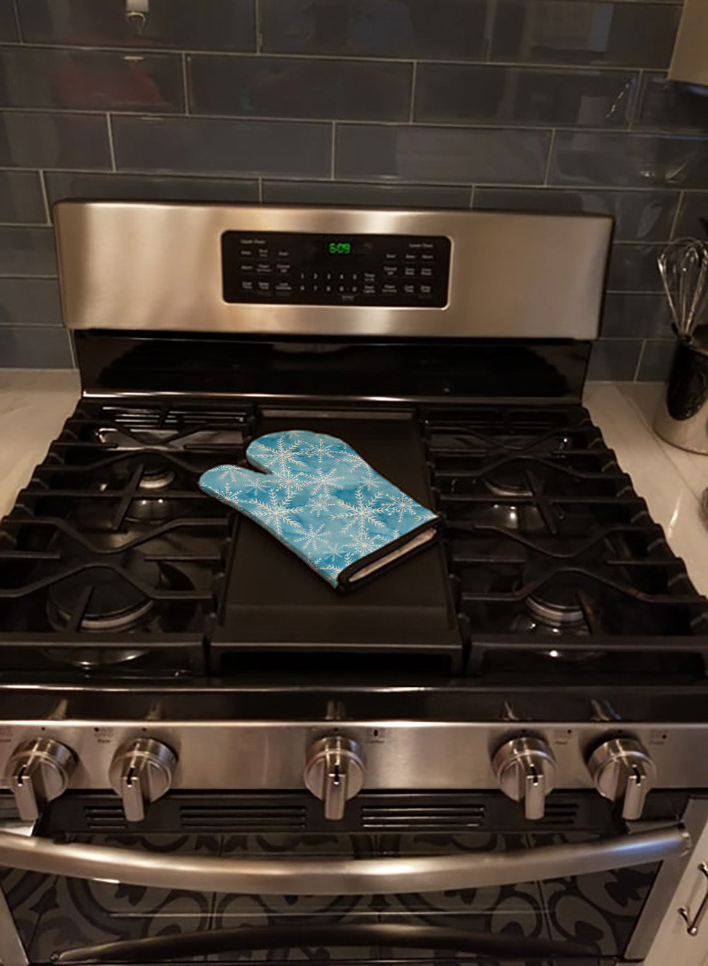 Watercolor Snowflake on Blue Oven Mitt Heat Resistant Thick Oven Mitt for Hot Pans and Oven, Kitchen Mitt Protect Hands, Cooking Baking Glove