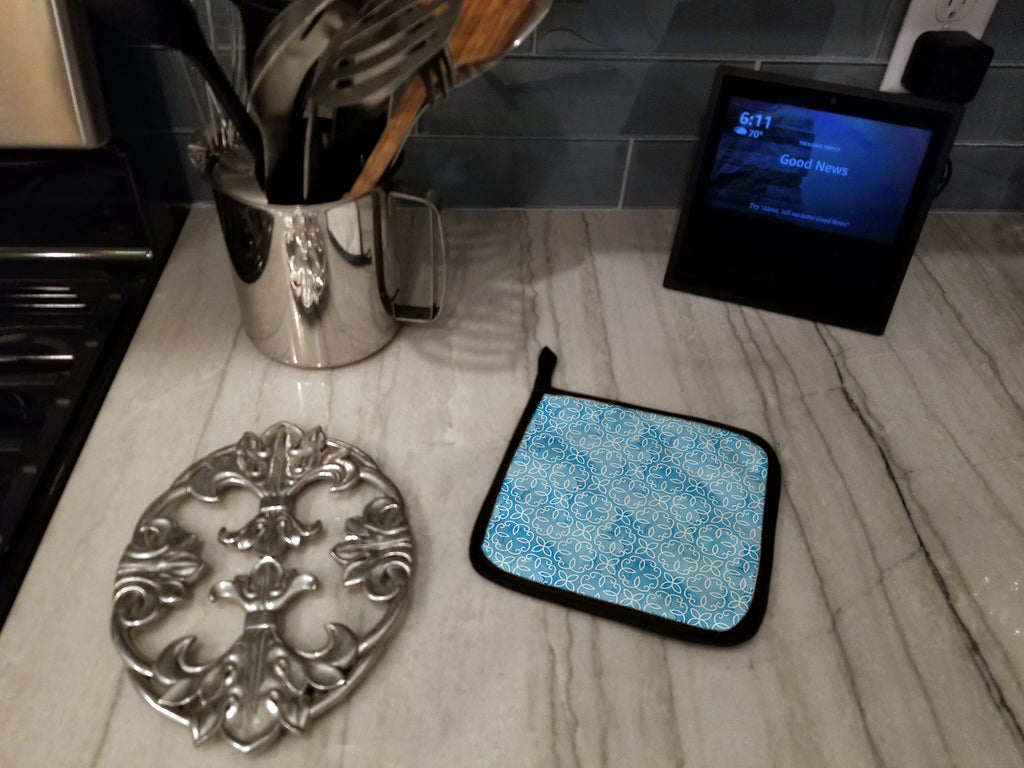 Watercolor Geometric Cirlce on Blue Pot Holder Set of 2 Heat Resistant Quilted Hot Pads 7.5 x 7.5 Inch, Insulated Kitchen Trivets for Cooking & Baking