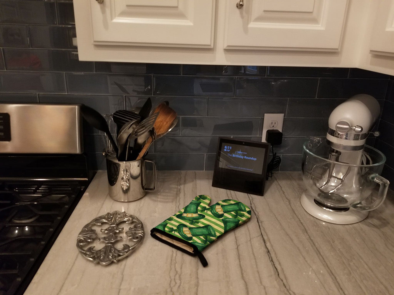 Watercolor St Patrick's Day Leprechan Hat Oven Mitt Heat Resistant Thick Oven Mitt for Hot Pans and Oven, Kitchen Mitt Protect Hands, Cooking Baking Glove