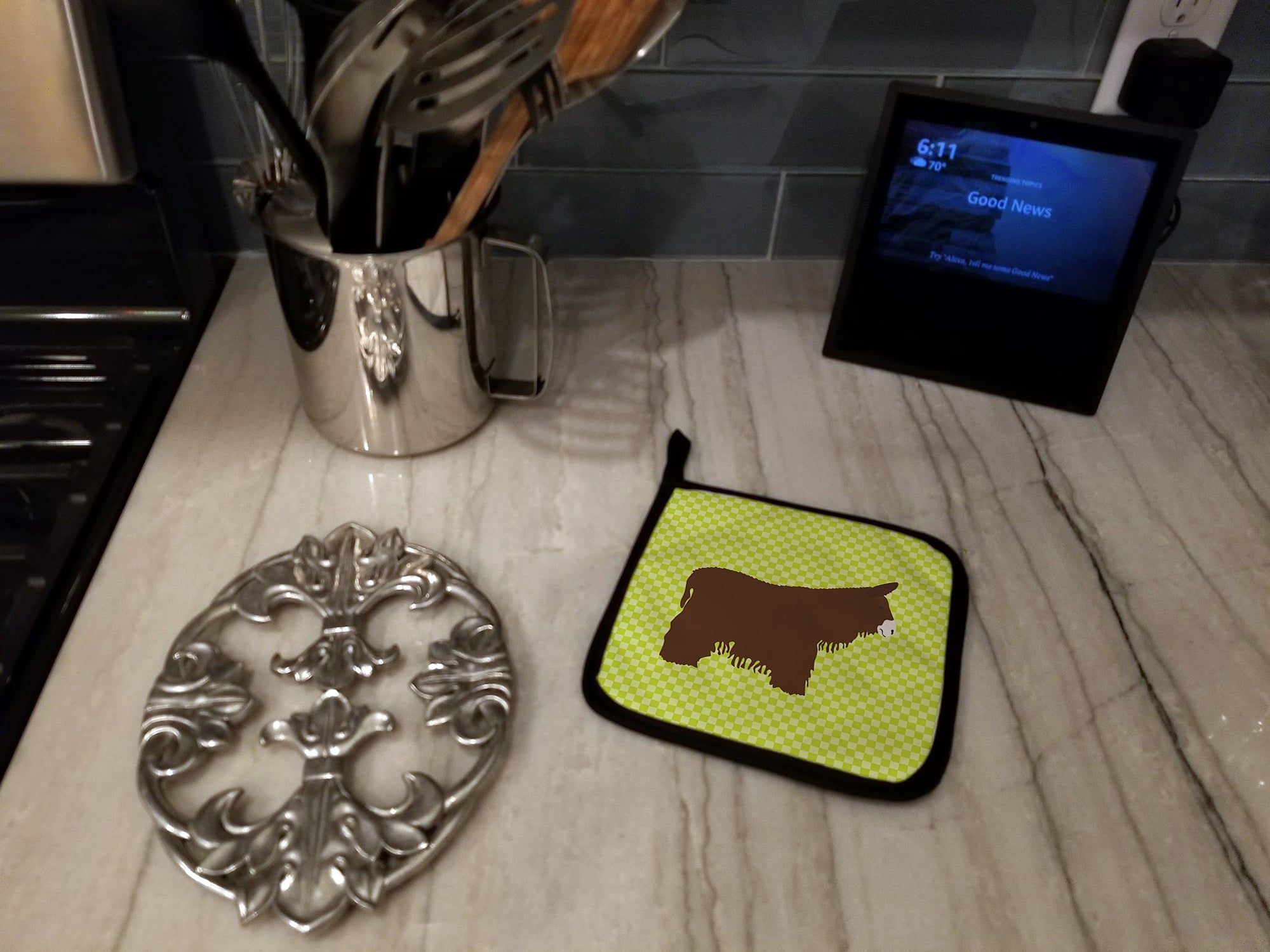 Poitou Poiteuin Donkey Green Pot Holder Set of 2 Heat Resistant Quilted Hot Pads 7.5 x 7.5 Inch, Insulated Kitchen Trivets for Cooking & Baking