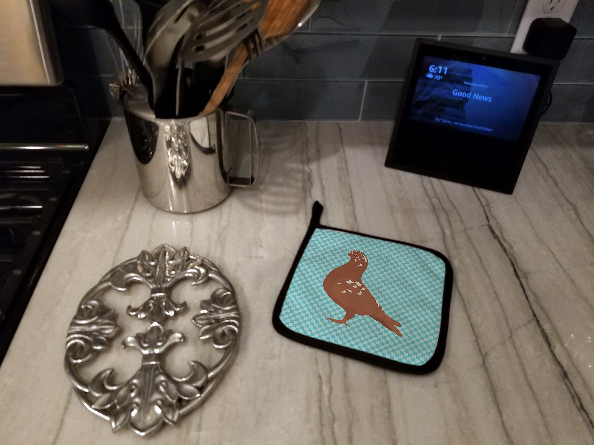 African Owl Pigeon Blue Check Pot Holder Set of 2 Heat Resistant Quilted Hot Pads 7.5 x 7.5 Inch, Insulated Kitchen Trivets for Cooking & Baking