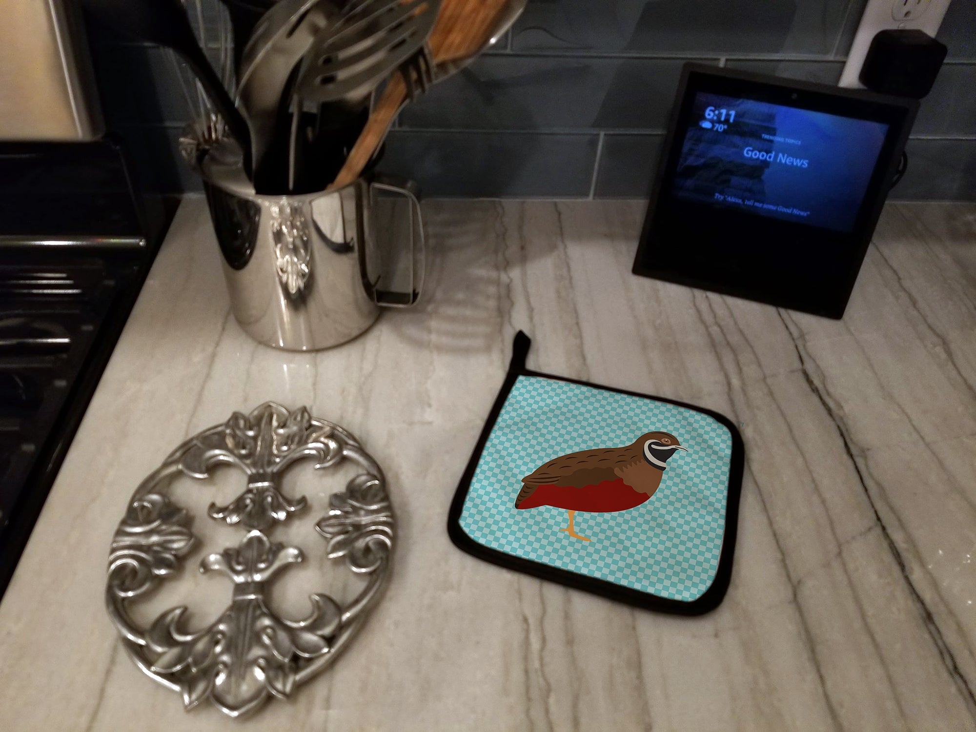 Chinese Painted or King Quail Blue Check Pot Holder Set of 2 Heat Resistant Quilted Hot Pads 7.5 x 7.5 Inch, Insulated Kitchen Trivets for Cooking & Baking