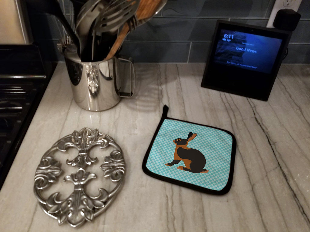 Tan Rabbit Blue Check Pot Holder Set of 2 Heat Resistant Quilted Hot Pads 7.5 x 7.5 Inch, Insulated Kitchen Trivets for Cooking & Baking