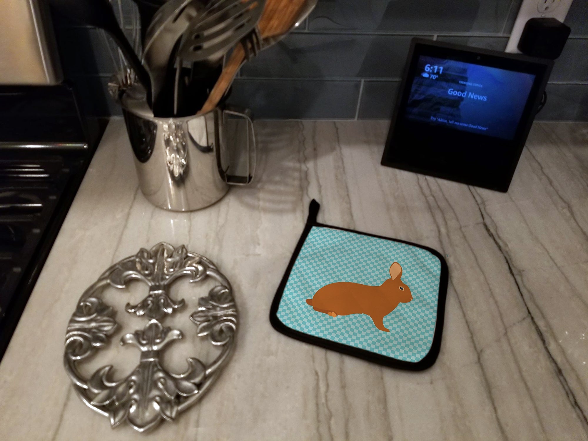 Rex Rabbit Blue Check Pot Holder Set of 2 Heat Resistant Quilted Hot Pads 7.5 x 7.5 Inch, Insulated Kitchen Trivets for Cooking & Baking