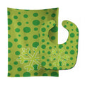 Christmas Snowflake Green Baby Bib & Burp Cloth Easy-Clean Baby Bib Baby Feeding Accessory Baby Mealtime Essential