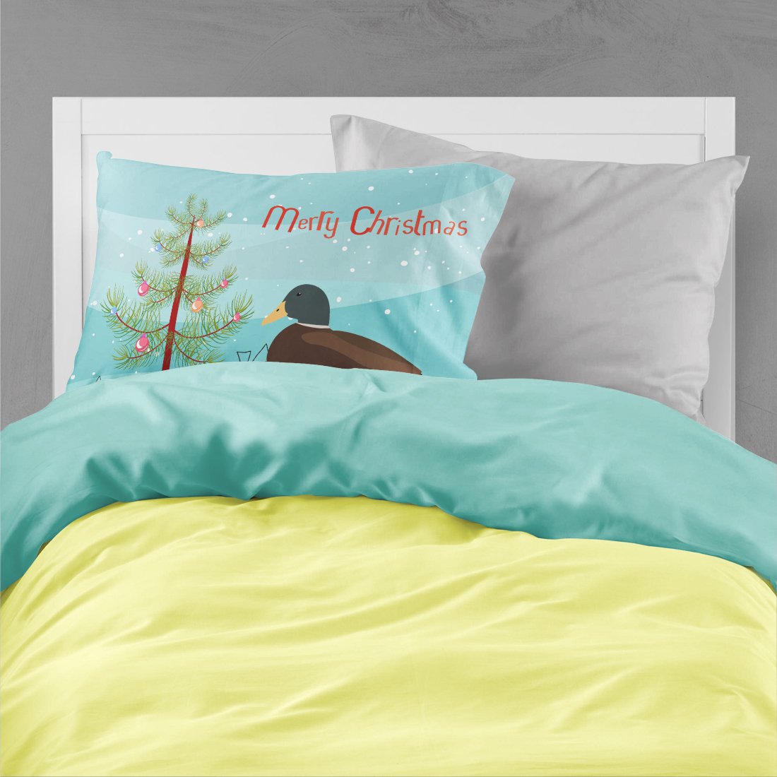 Silver Bantam Duck Christmas Standard Pillowcase Lightweight Super Soft Easy Care Decorative Artwork Pillowcase, Standard