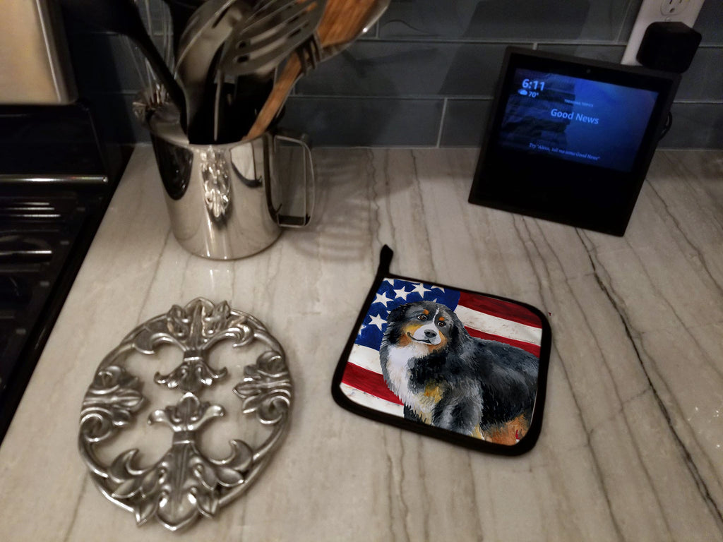 Bernese Mountain Dog Patriotic Pot Holder Set of 2 Heat Resistant Quilted Hot Pads 7.5 x 7.5 Inch, Insulated Kitchen Trivets for Cooking & Baking