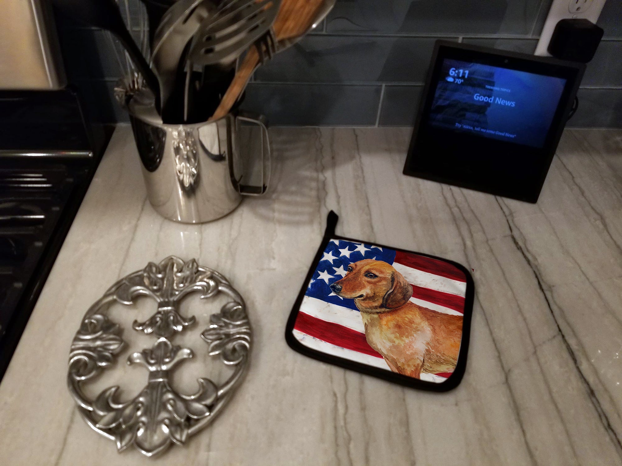Dachshund Patriotic Pot Holder Set of 2 Heat Resistant Quilted Hot Pads 7.5 x 7.5 Inch, Insulated Kitchen Trivets for Cooking & Baking