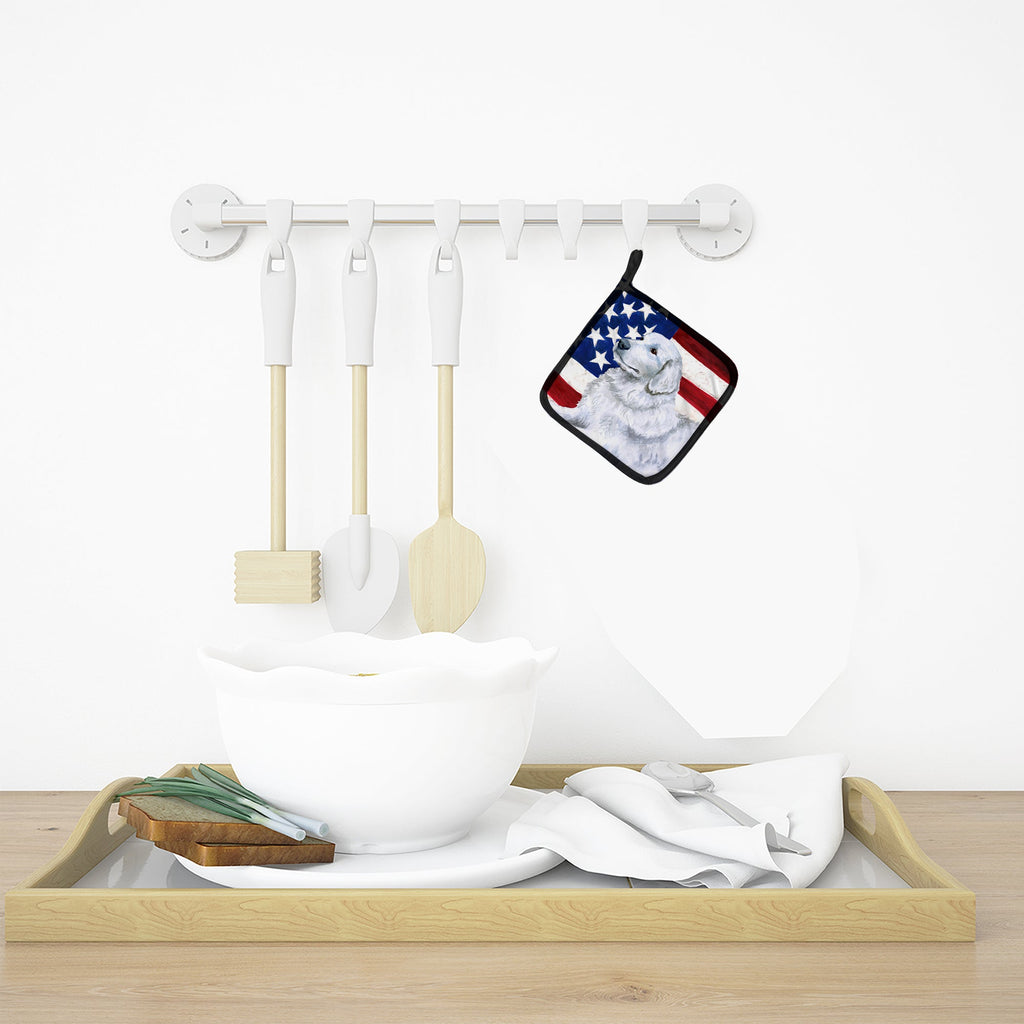 Maremma Sheepdog Patriotic Pot Holder Set of 2 Heat Resistant Quilted Hot Pads 7.5 x 7.5 Inch, Insulated Kitchen Trivets for Cooking & Baking