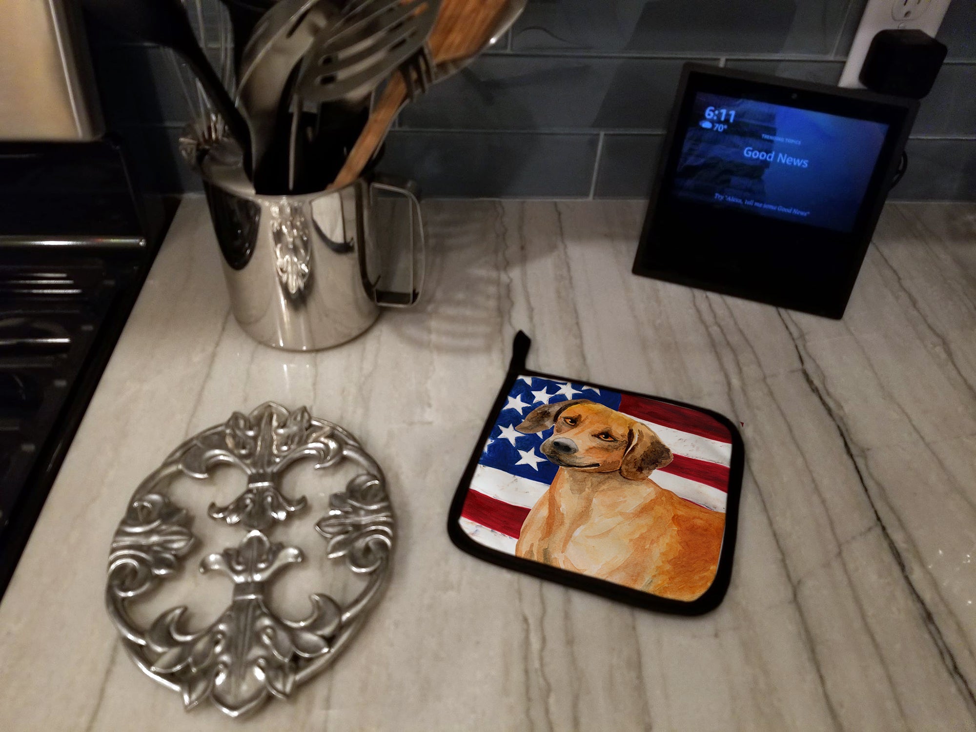 Rhodesian Ridgeback Patriotic Pot Holder Set of 2 Heat Resistant Quilted Hot Pads 7.5 x 7.5 Inch, Insulated Kitchen Trivets for Cooking & Baking