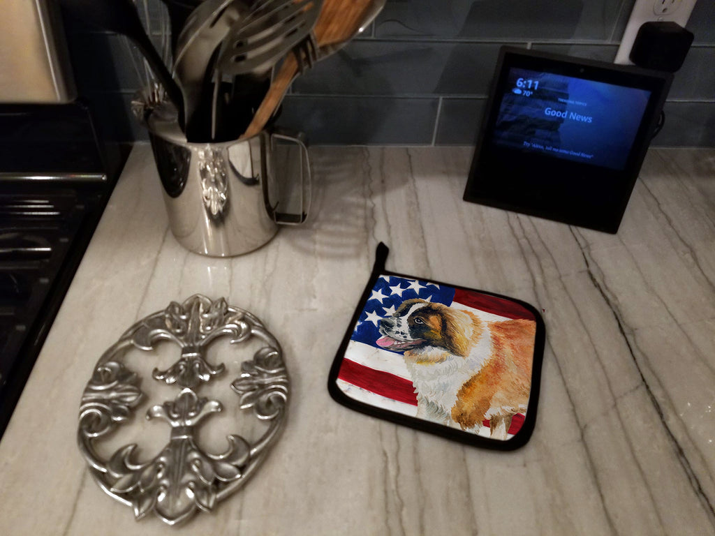 Saint Bernard Patriotic Pot Holder Set of 2 Heat Resistant Quilted Hot Pads 7.5 x 7.5 Inch, Insulated Kitchen Trivets for Cooking & Baking