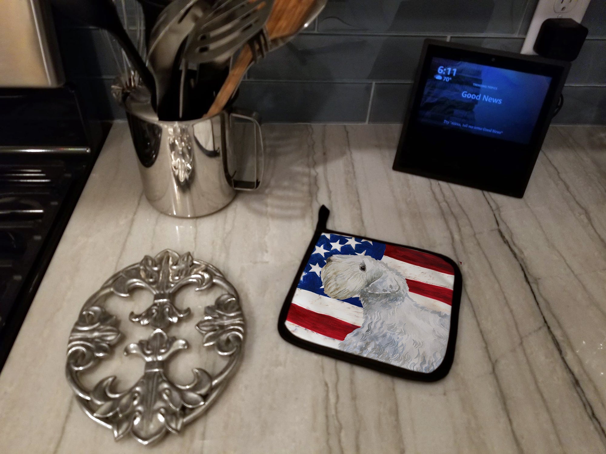 Sealyham Terrier Patriotic Pot Holder Set of 2 Heat Resistant Quilted Hot Pads 7.5 x 7.5 Inch, Insulated Kitchen Trivets for Cooking & Baking