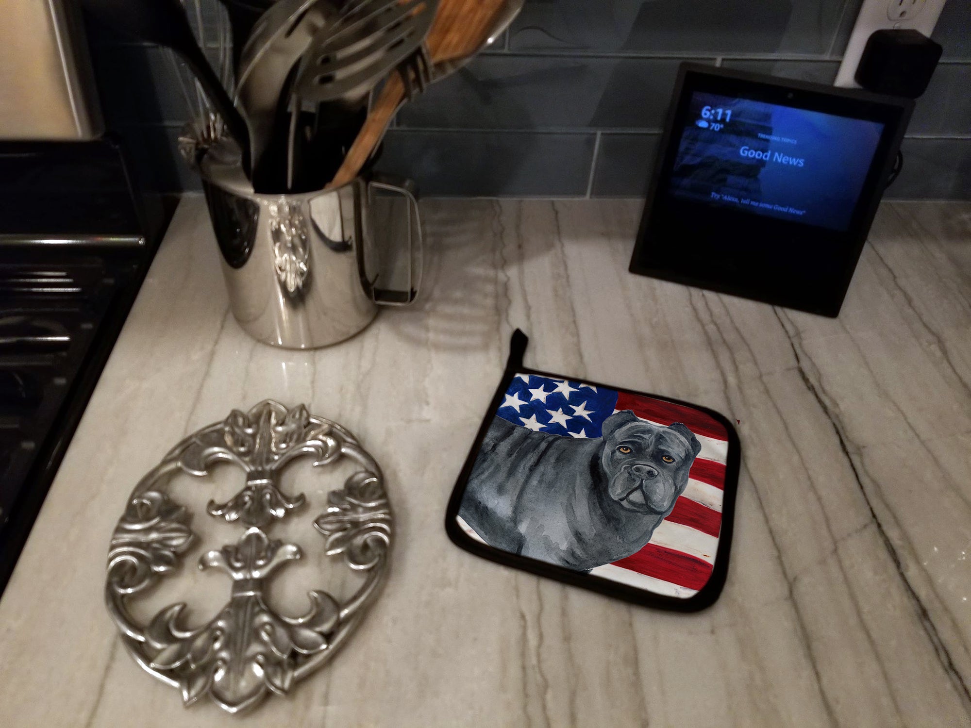 Cane Corso Patriotic Pot Holder Set of 2 Heat Resistant Quilted Hot Pads 7.5 x 7.5 Inch, Insulated Kitchen Trivets for Cooking & Baking