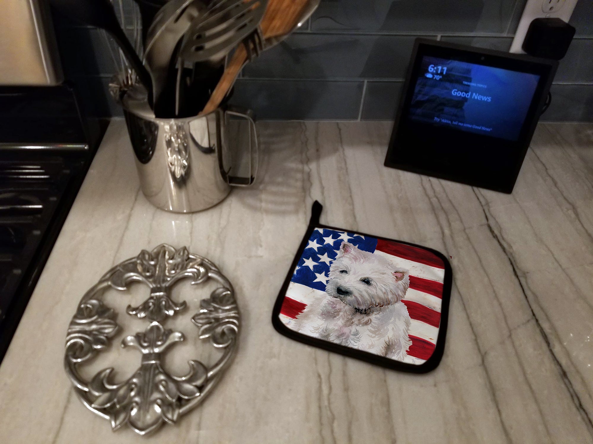 Westie Patriotic Pot Holder Set of 2 Heat Resistant Quilted Hot Pads 7.5 x 7.5 Inch, Insulated Kitchen Trivets for Cooking & Baking