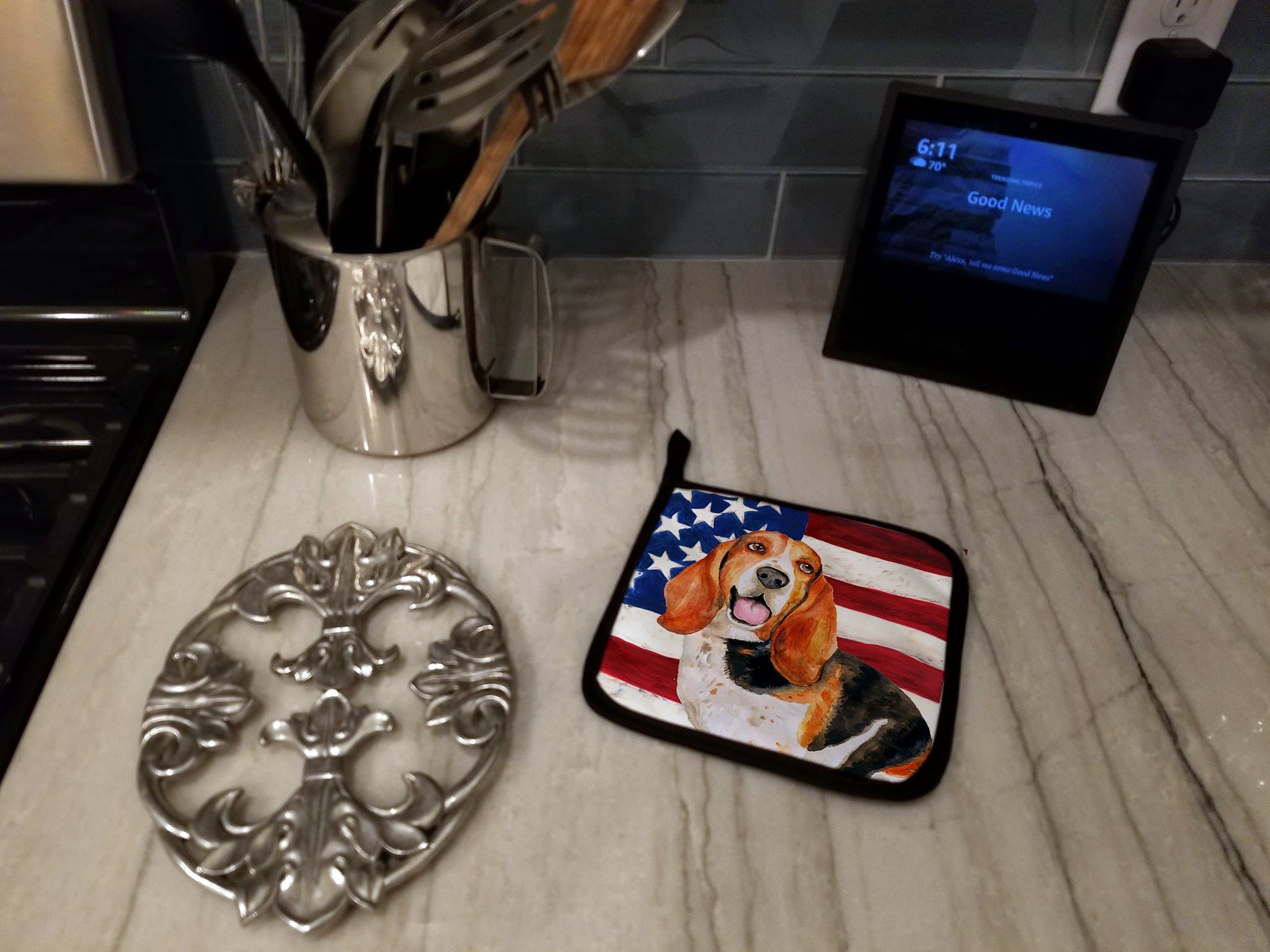 Basset Hound Patriotic Pot Holder Set of 2 Heat Resistant Quilted Hot Pads 7.5 x 7.5 Inch, Insulated Kitchen Trivets for Cooking & Baking