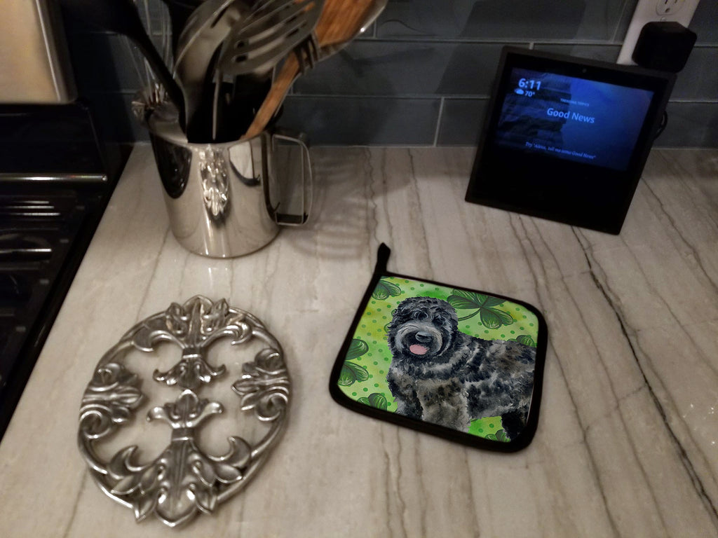 Black Russian Terrier St Patrick's Pot Holder Set of 2 Heat Resistant Quilted Hot Pads 7.5 x 7.5 Inch, Insulated Kitchen Trivets for Cooking & Baking