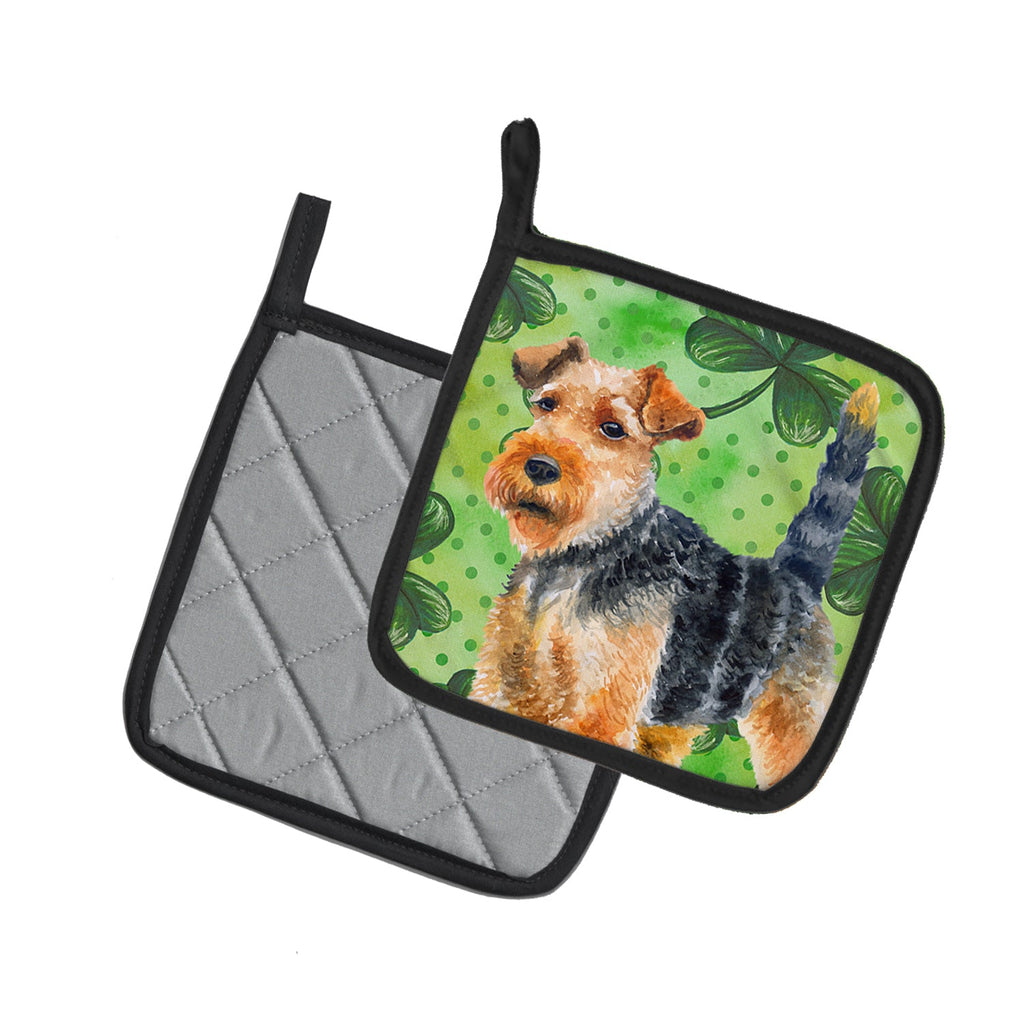 Welsh Terrier St Patrick's Pot Holder Set of 2 Heat Resistant Quilted Hot Pads 7.5 x 7.5 Inch, Insulated Kitchen Trivets for Cooking & Baking