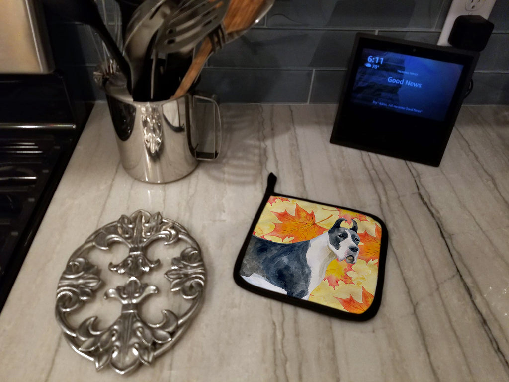 Harlequin Great Dane Fall Pot Holder Set of 2 Heat Resistant Quilted Hot Pads 7.5 x 7.5 Inch, Insulated Kitchen Trivets for Cooking & Baking