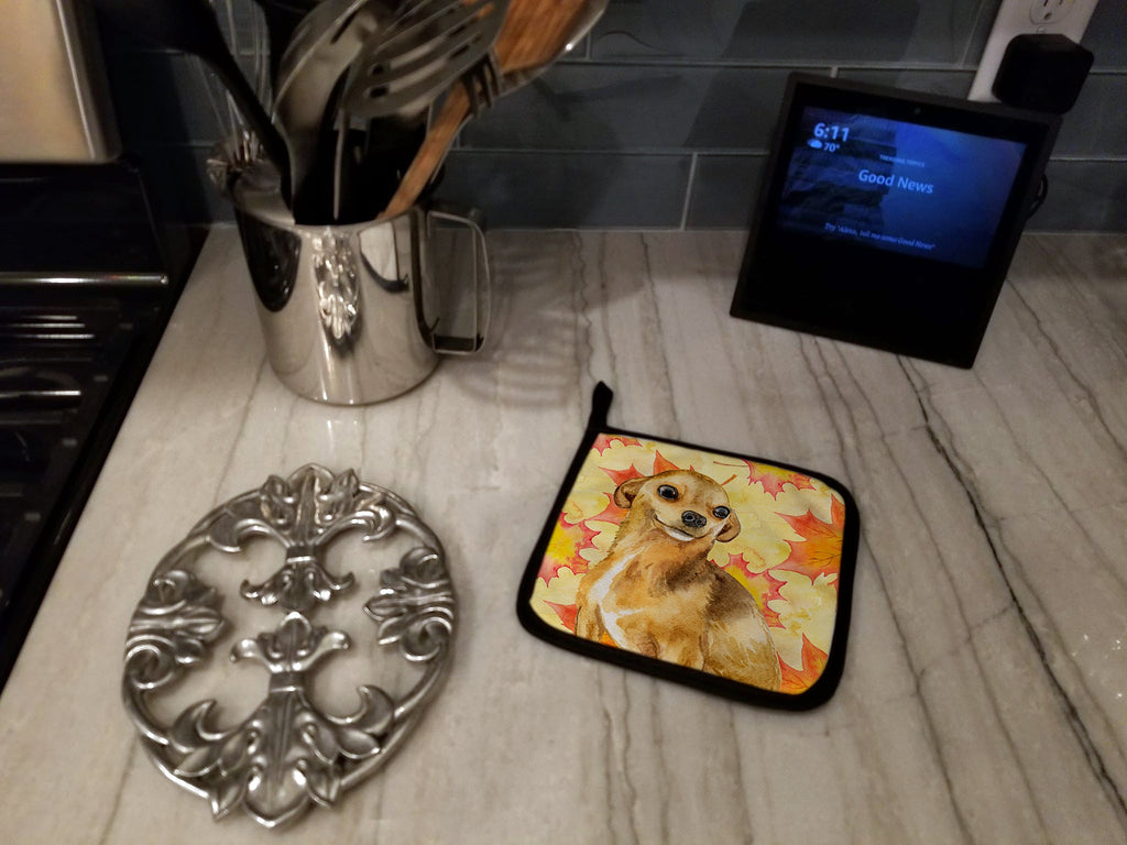 Chihuahua Fall Pot Holder Set of 2 Heat Resistant Quilted Hot Pads 7.5 x 7.5 Inch, Insulated Kitchen Trivets for Cooking & Baking