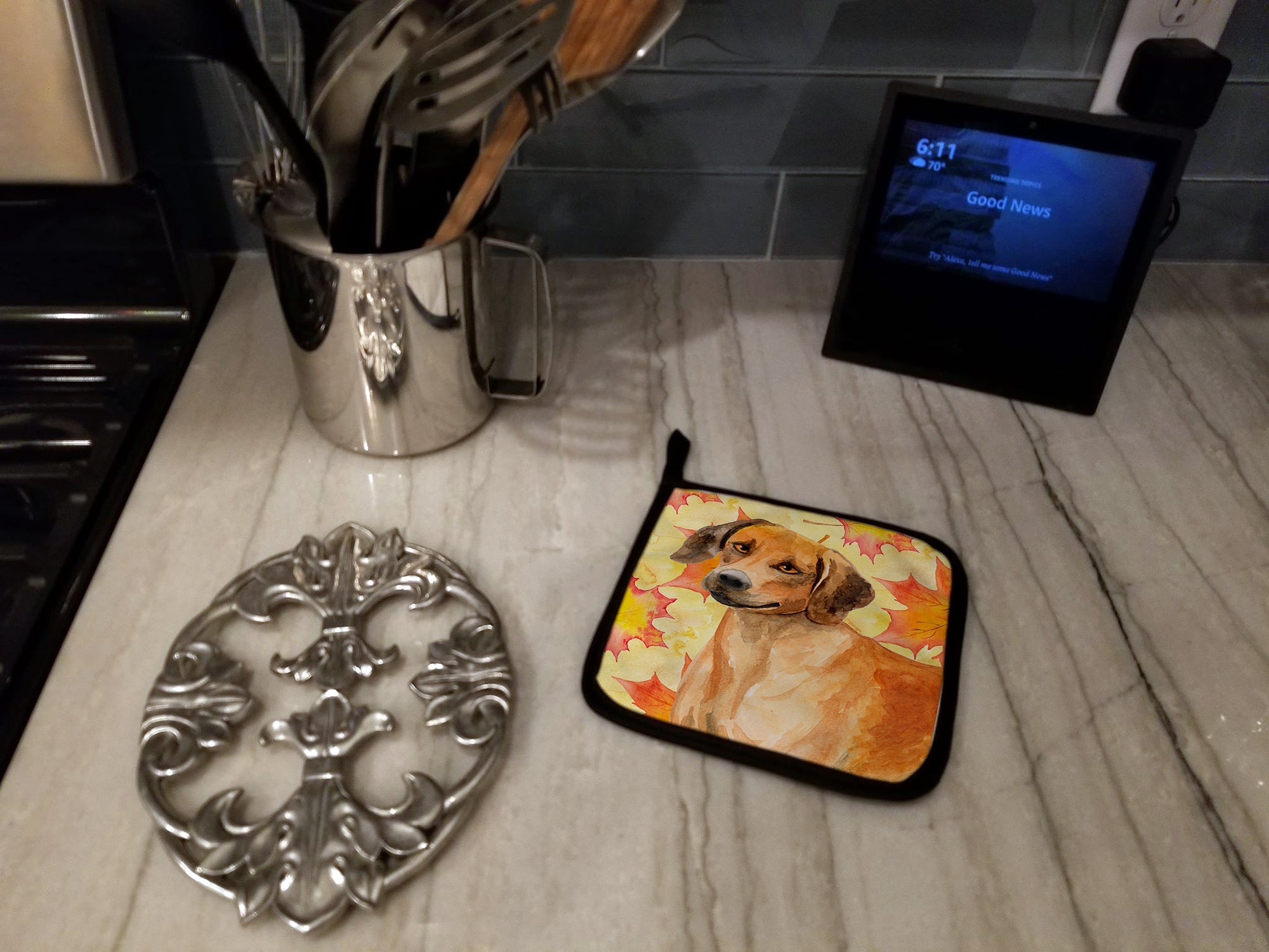 Rhodesian Ridgeback Fall Pot Holder Set of 2 Heat Resistant Quilted Hot Pads 7.5 x 7.5 Inch, Insulated Kitchen Trivets for Cooking & Baking