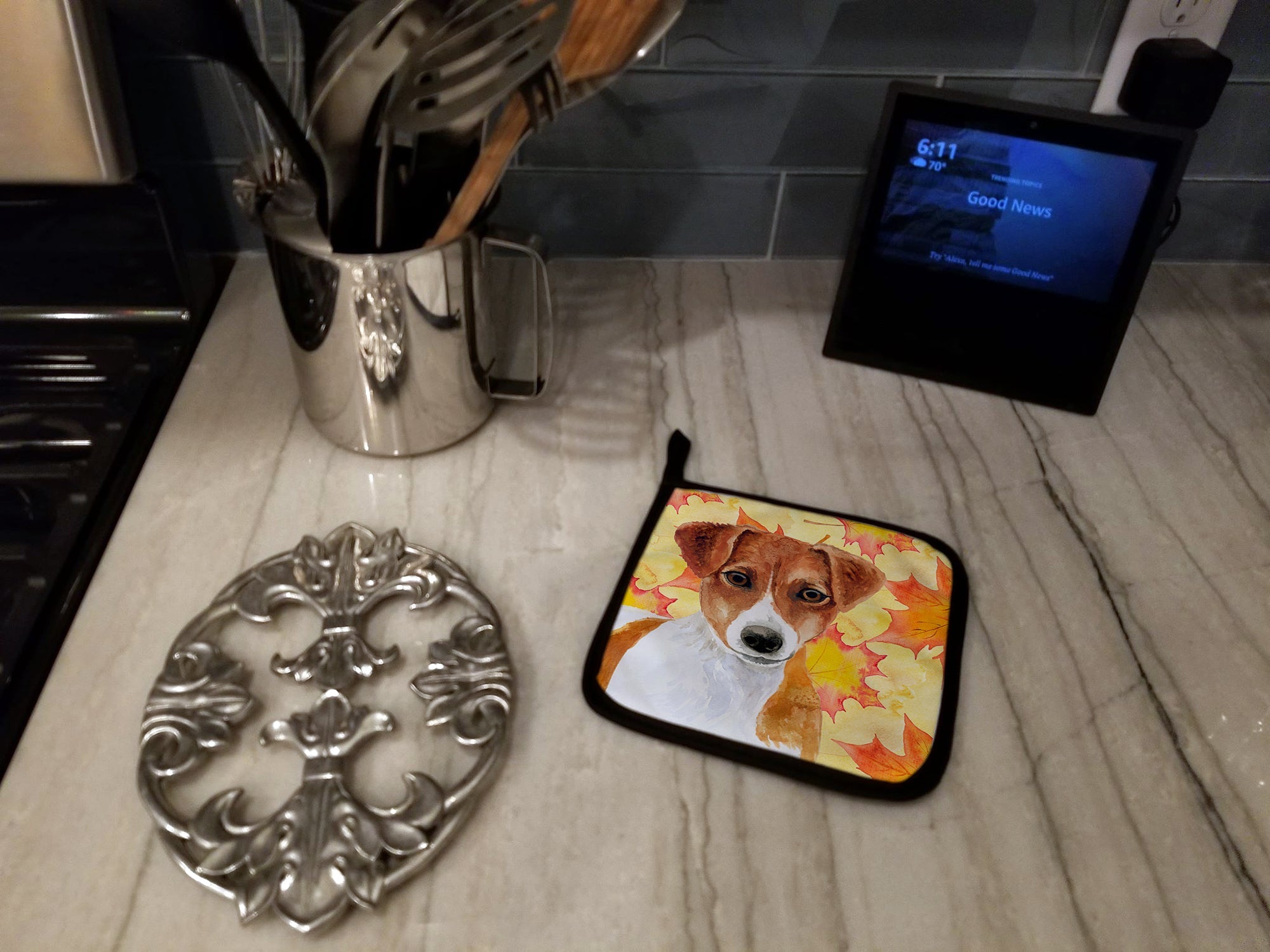 Jack Russell Terrier Fall Pot Holder Set of 2 Heat Resistant Quilted Hot Pads 7.5 x 7.5 Inch, Insulated Kitchen Trivets for Cooking & Baking