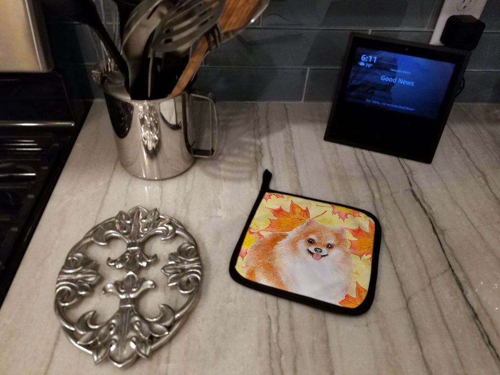 Pomeranian #2 Fall Pot Holder Set of 2 Heat Resistant Quilted Hot Pads 7.5 x 7.5 Inch, Insulated Kitchen Trivets for Cooking & Baking