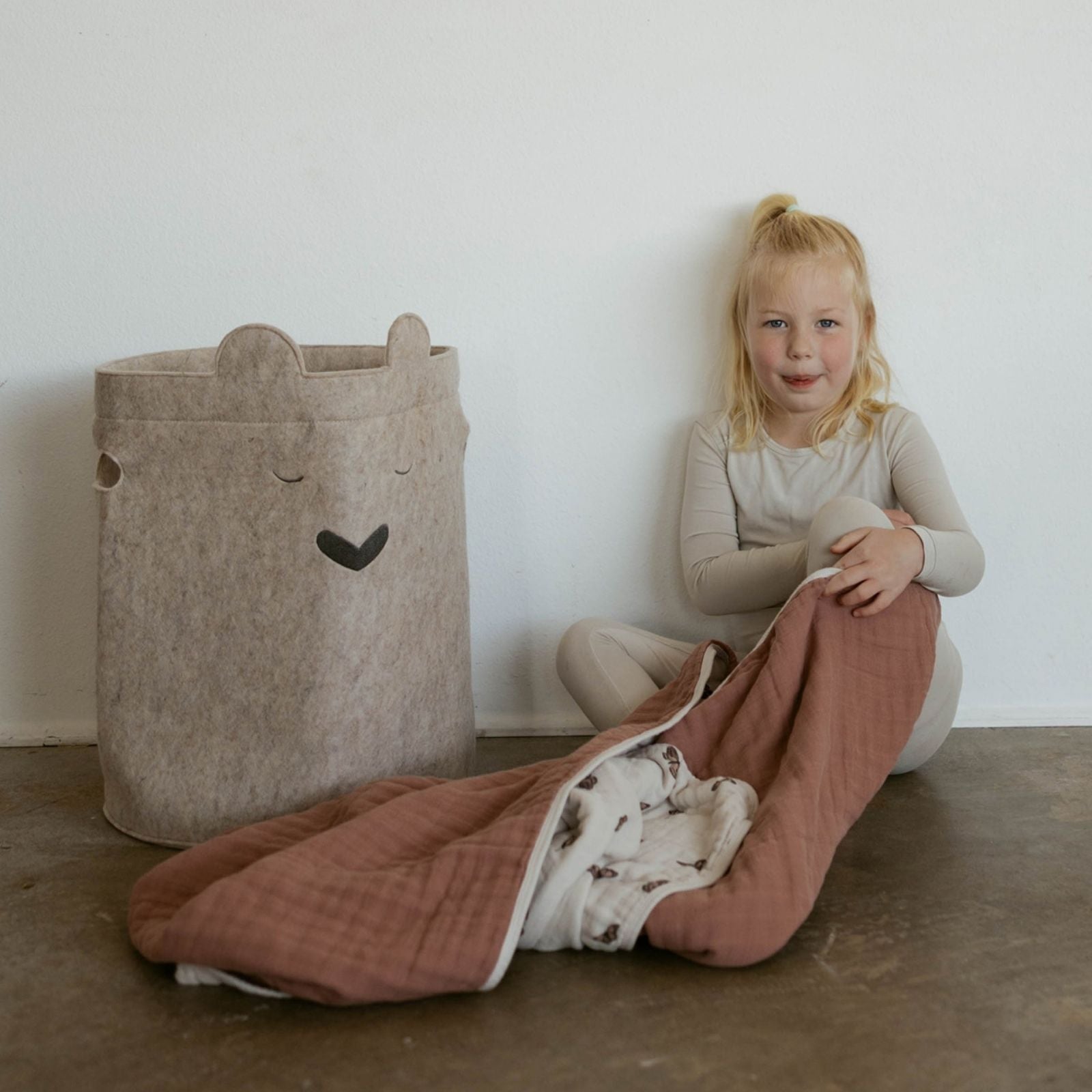 Bear Felt Laundry Hamper